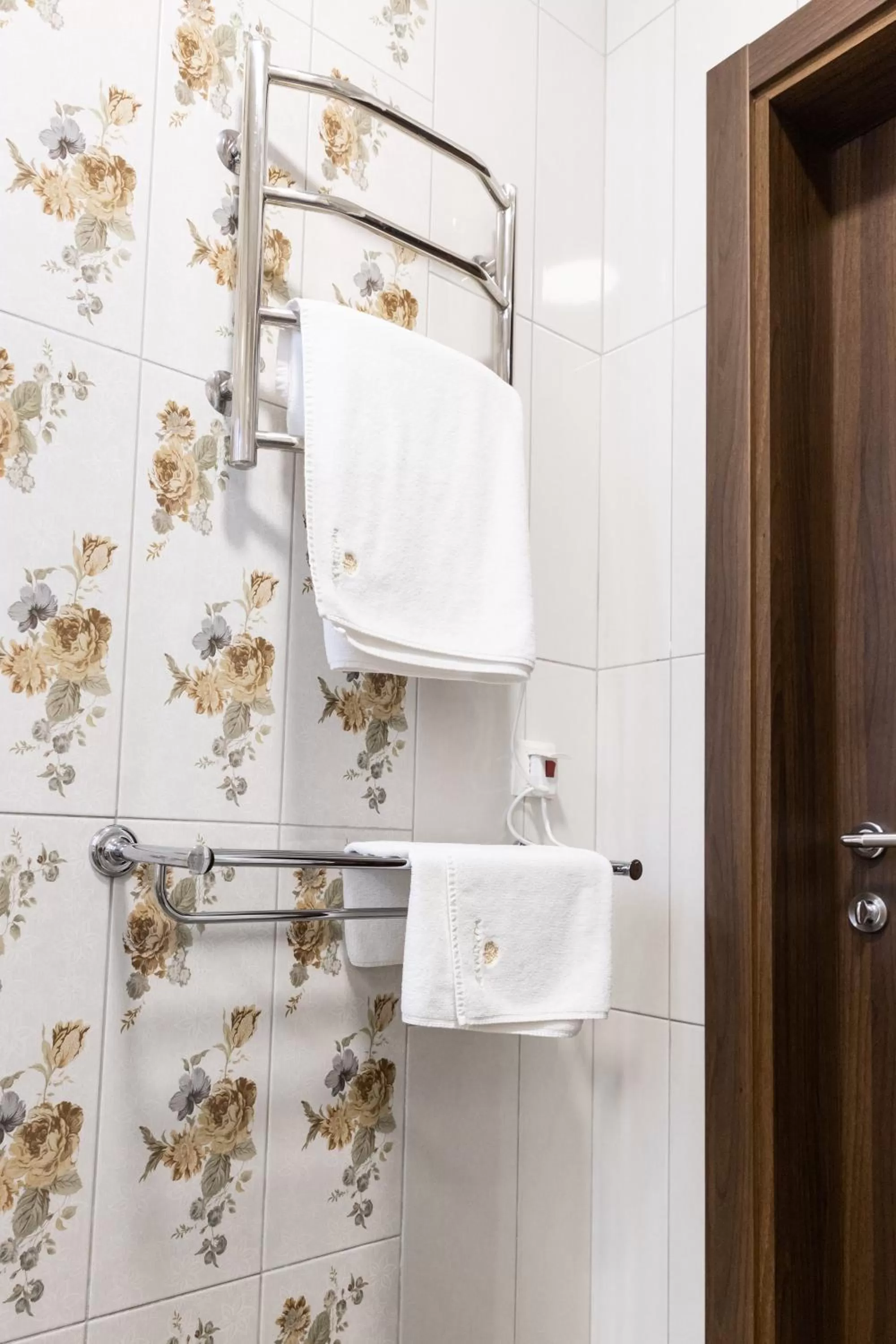 Shower, Bathroom in Hotel "Mandarin Clubhouse"