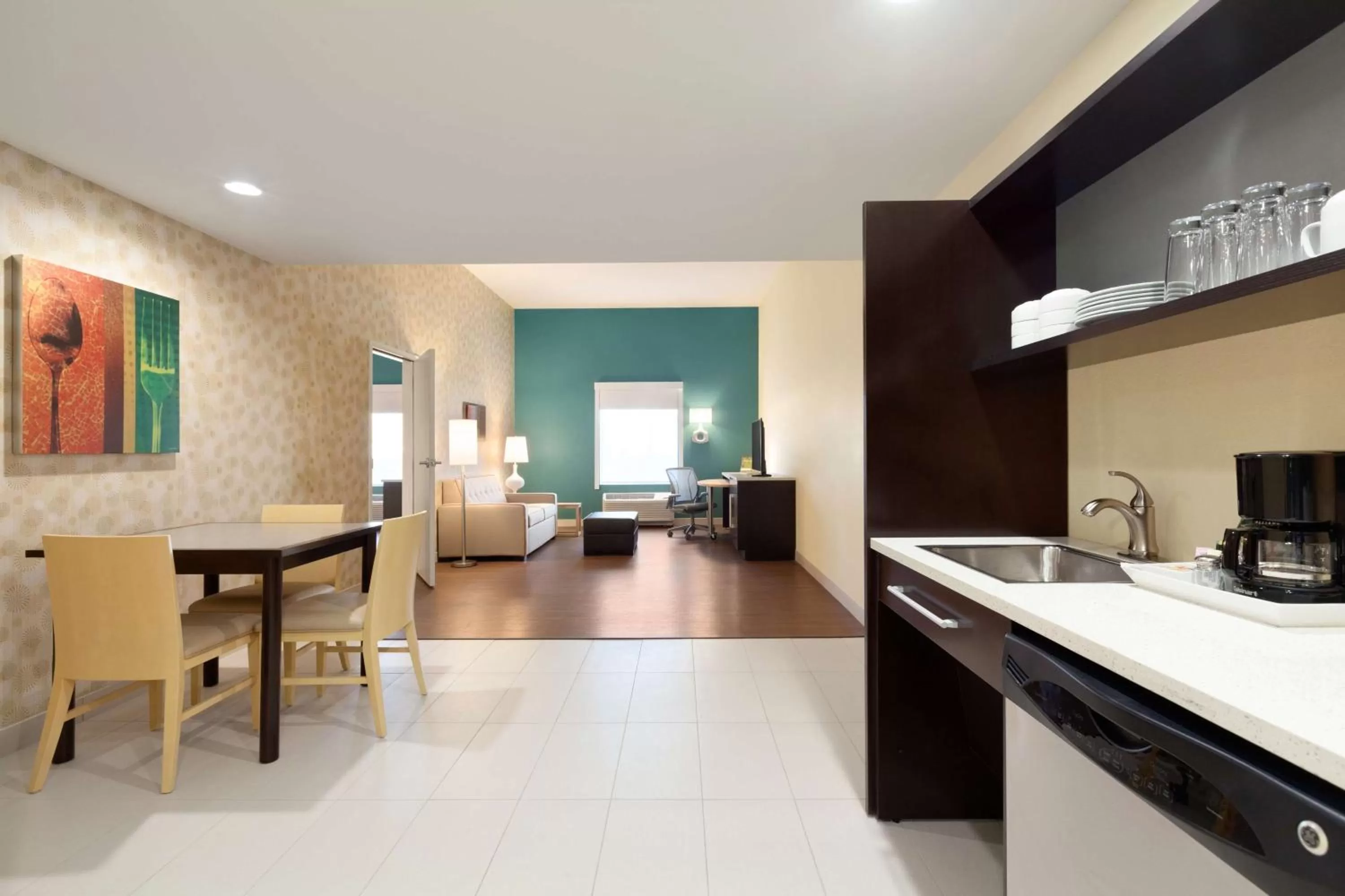 Kitchen or kitchenette in Home2 Suites By Hilton El Paso Airport