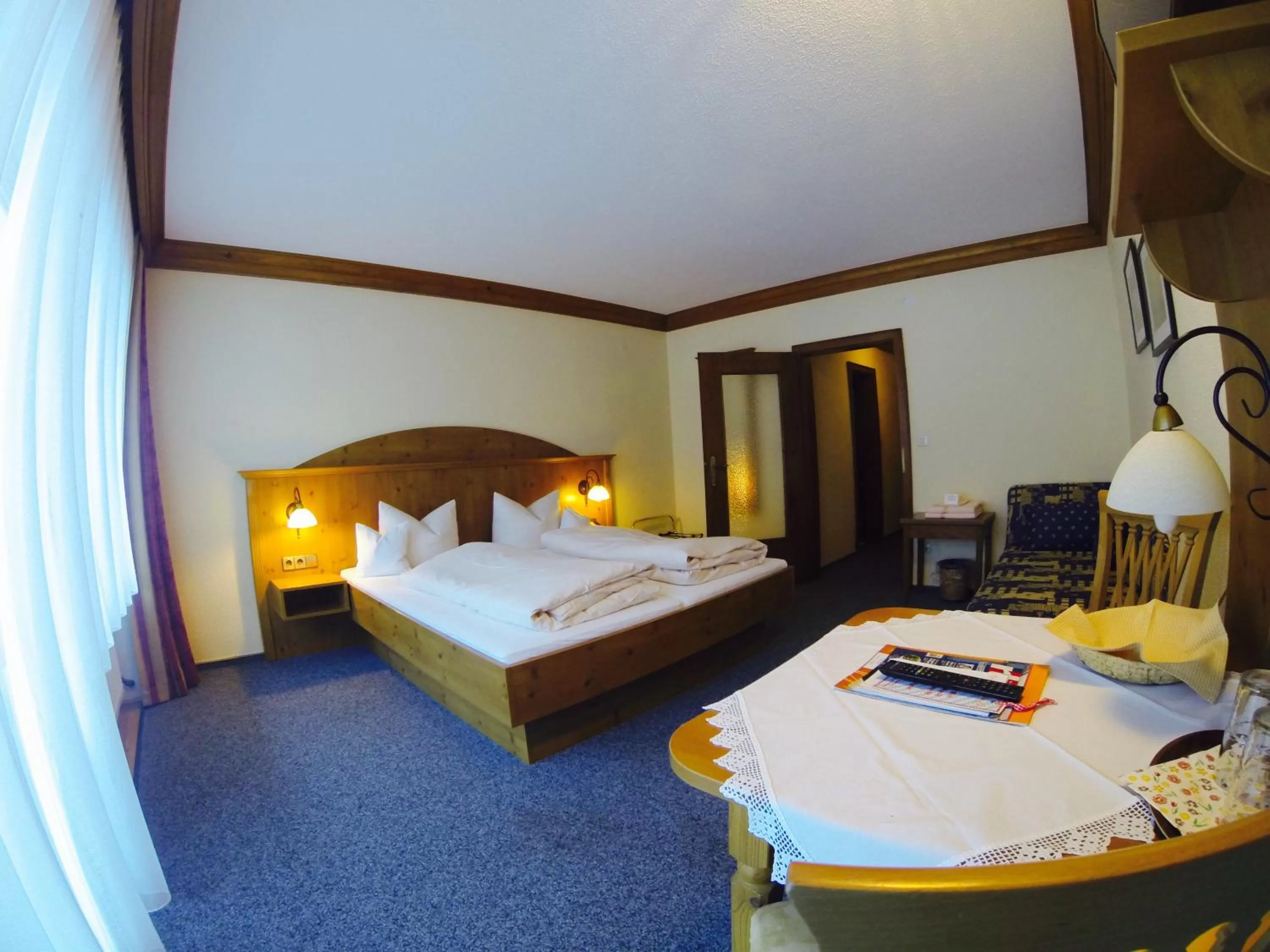 Bedroom, Bed in Aktivhotel & Gasthof Schmelz Ihr familienfreundliches Urlaubs Hotel mit Wellness Almsauna ab Februar Chiemgau Karte