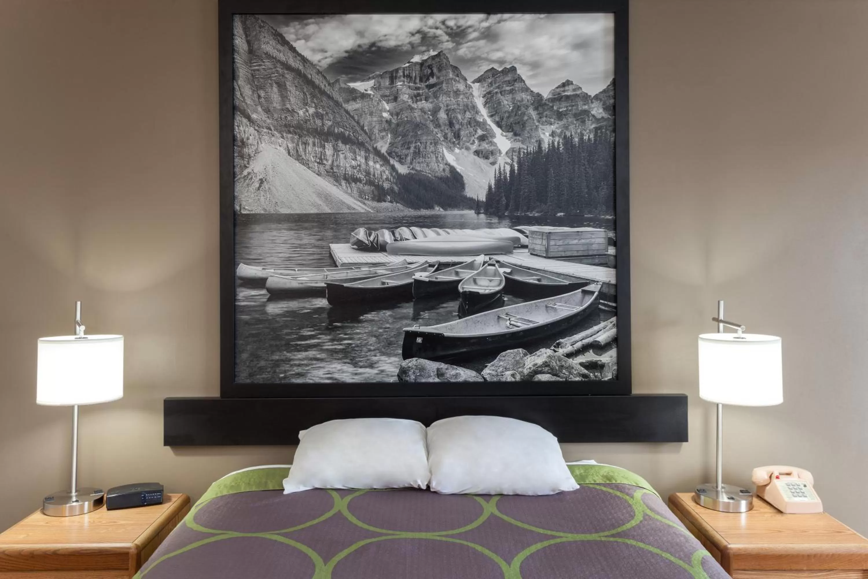 Bedroom, Bed in Super 8 by Wyndham Gilman