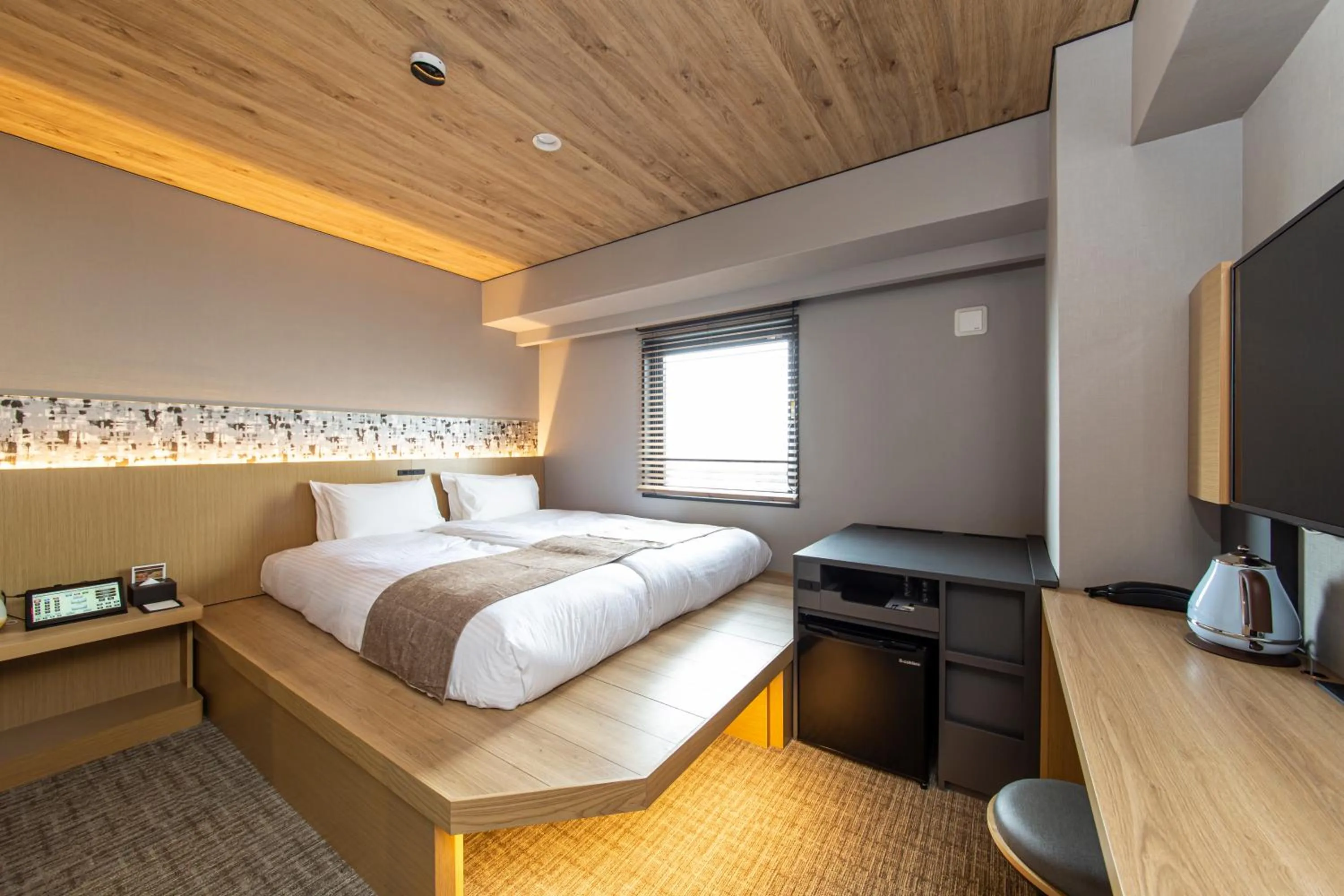 Photo of the whole room, Bed in HOTEL AMANEK Kamata-Eki Mae