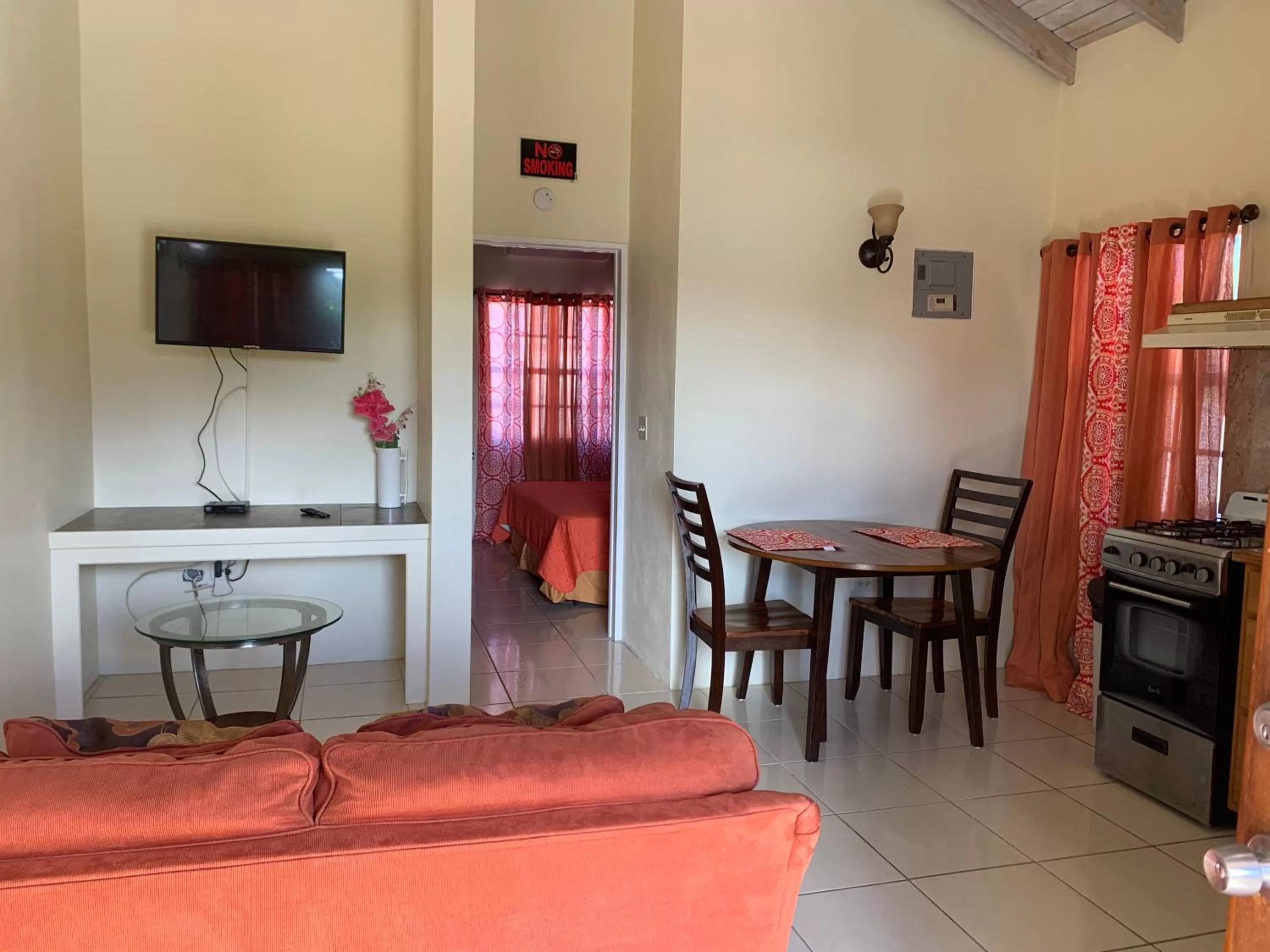 Connie's Comfort Suites