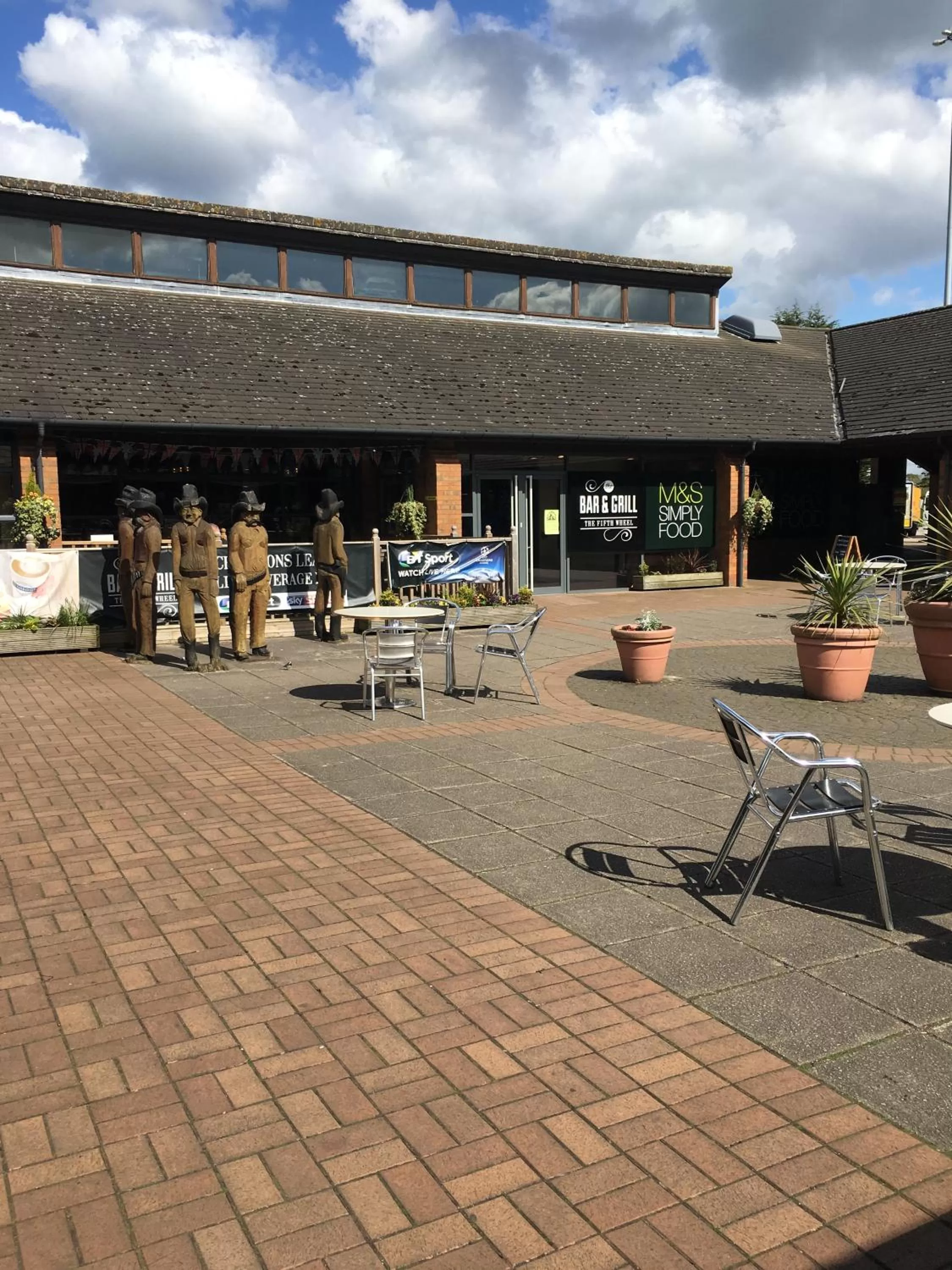 Restaurant/places to eat in Warrington Motel, J20 M6 Lymm Services