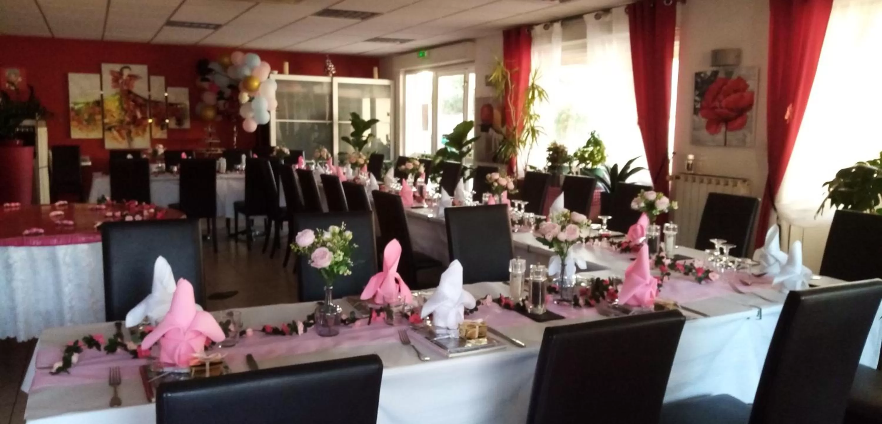 Restaurant/places to eat in Le Grand Jardin