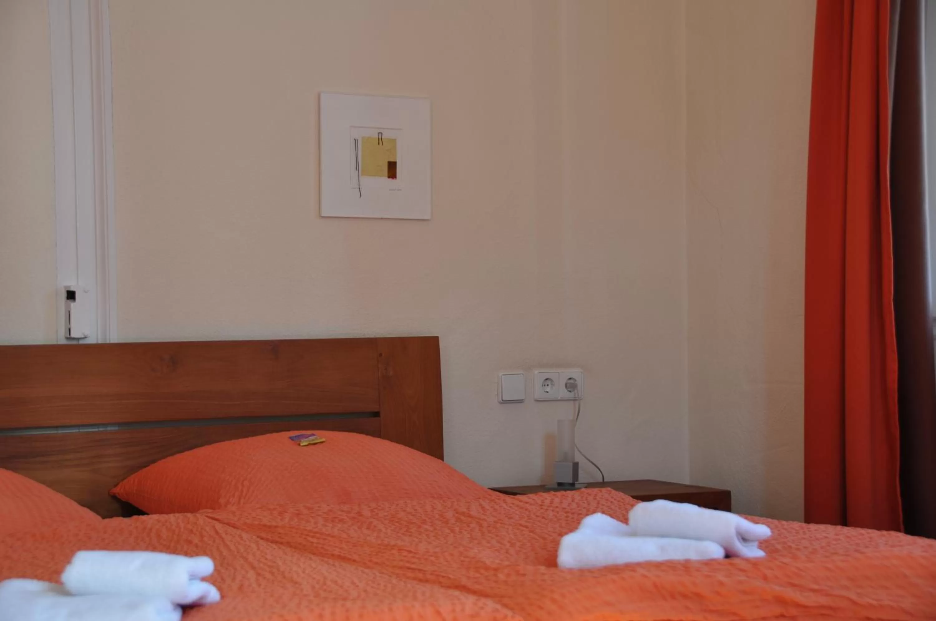 Bed in Gästehaus stuttgART36