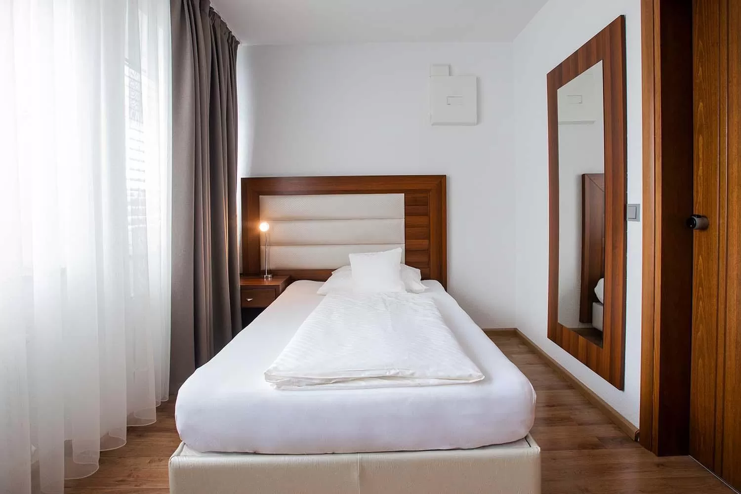 Bed in ZUM ZIEL Hotel Grenzach-Wyhlen bei Basel