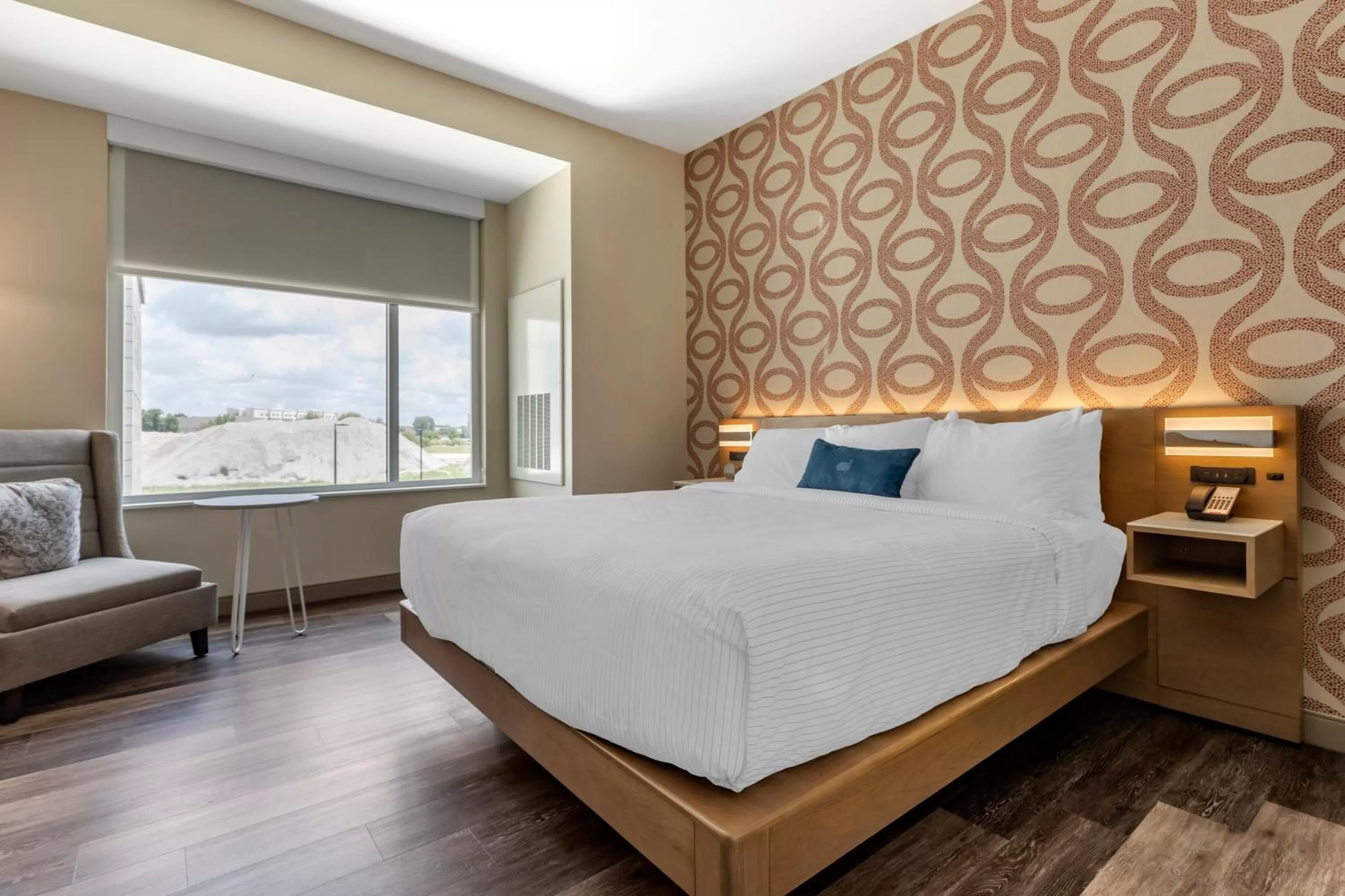 Bed in DoubleTree by Hilton Greenville Woodruff Road