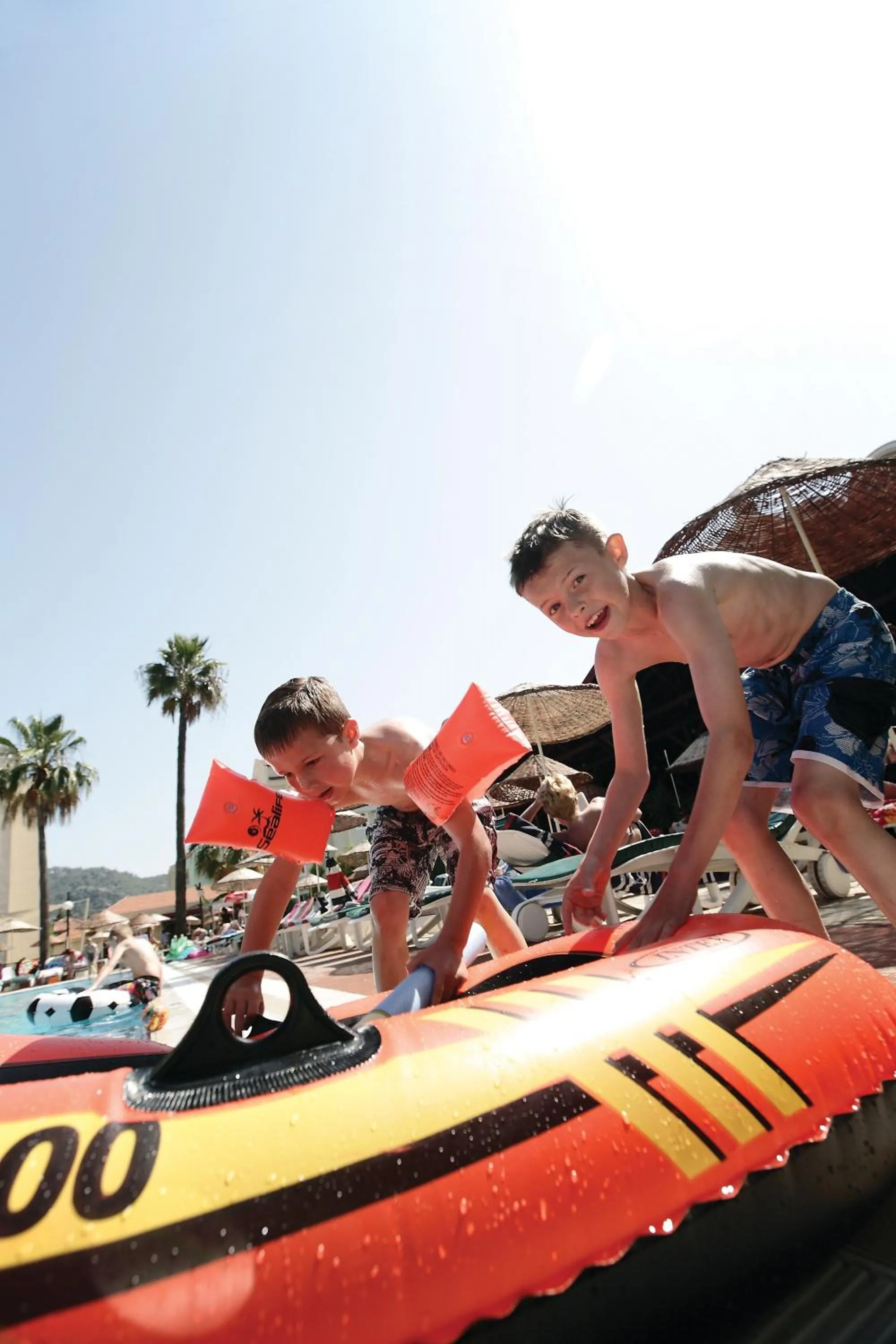 Swimming pool in Julian Club Hotel