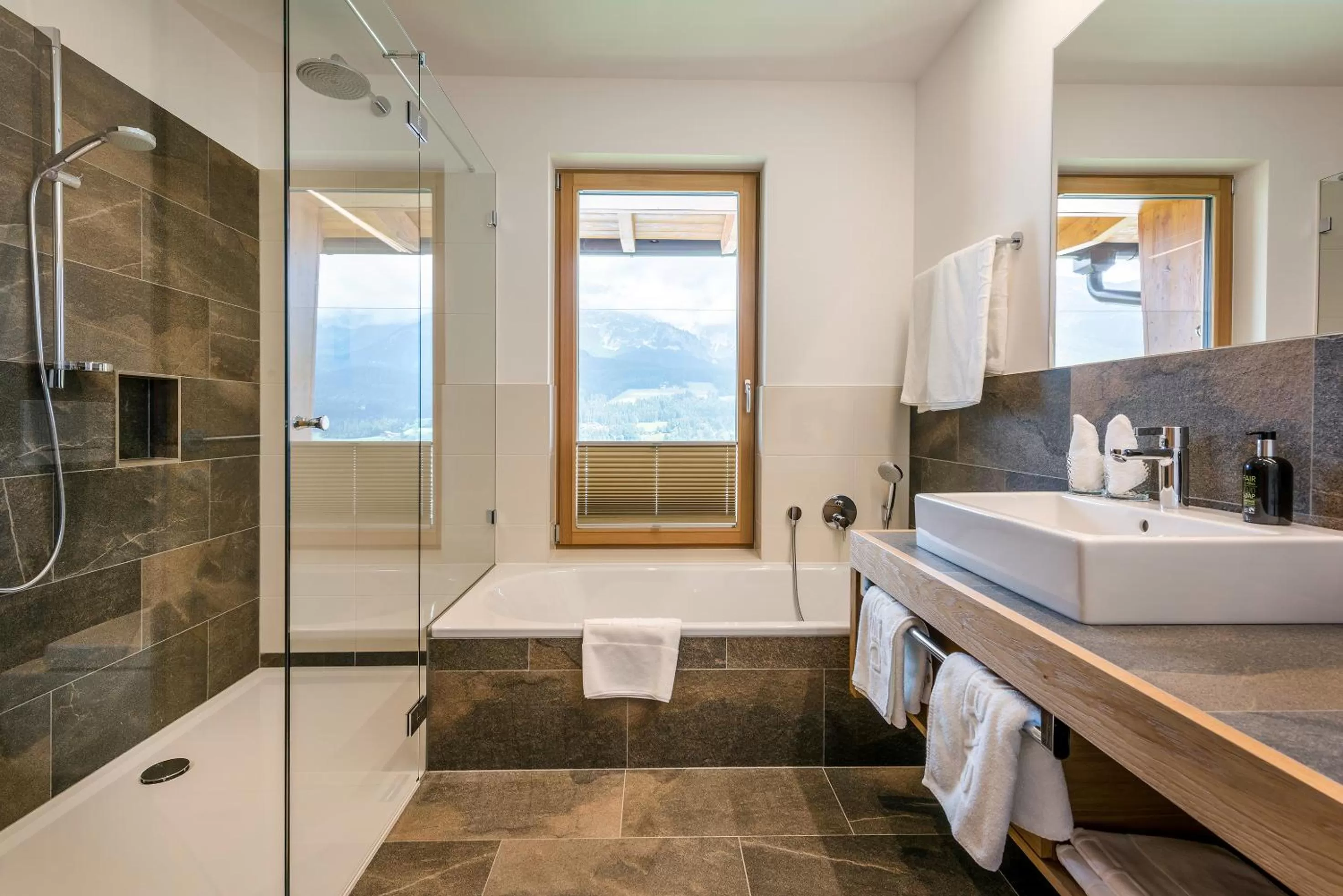 Bathroom in Hotel Der Bär