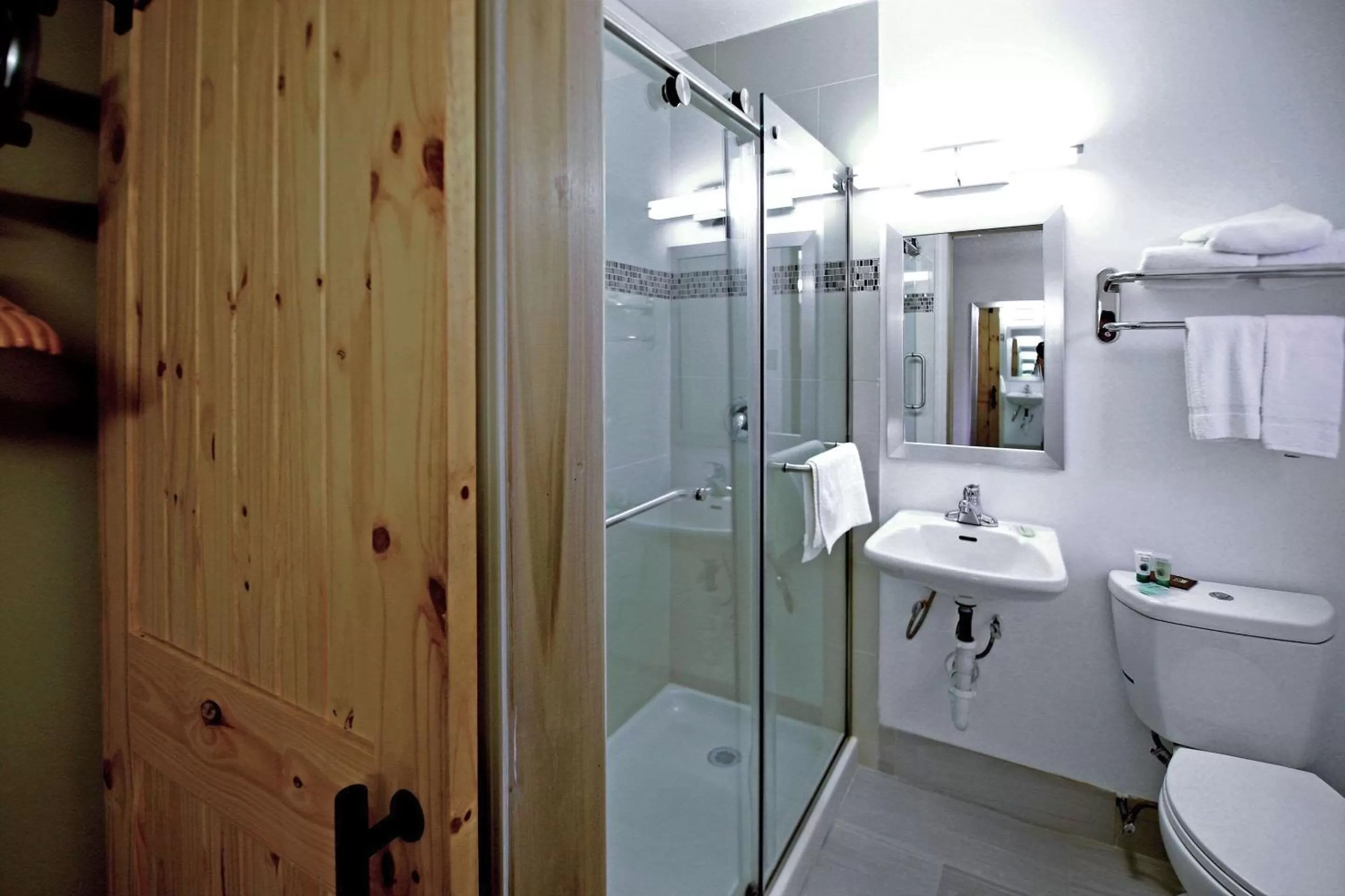 Bathroom in El Sendero Inn, an Ascend Collection Hotel