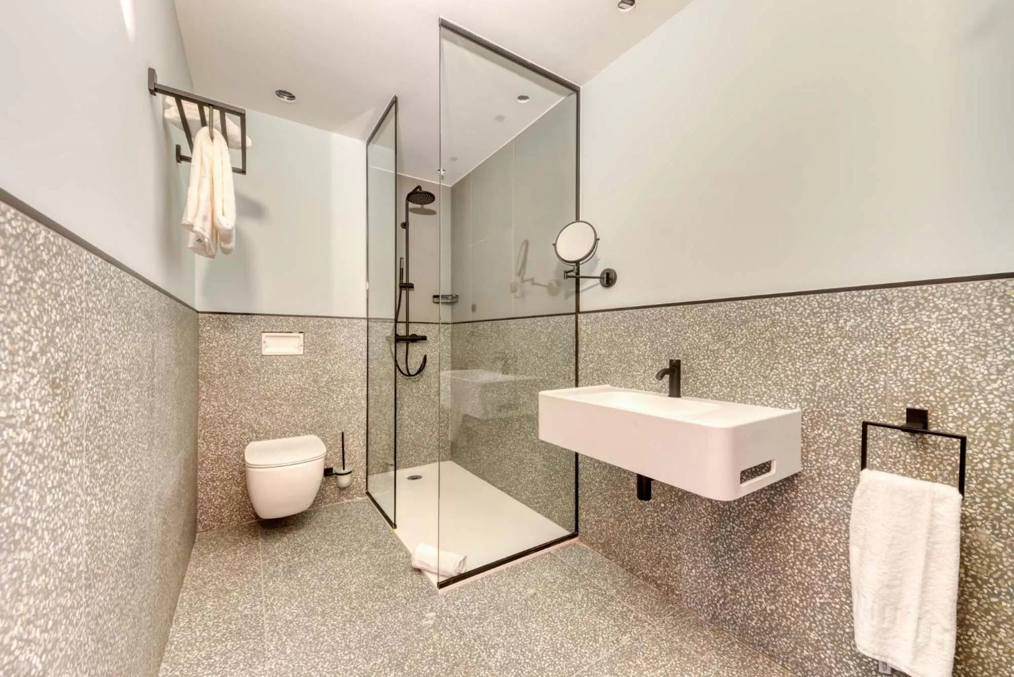 Bathroom in Mah Hotel