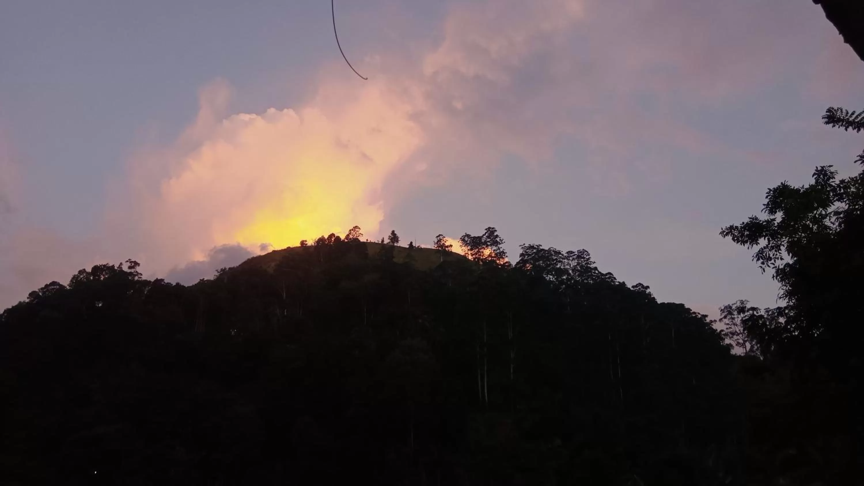 Sunrise/Sunset in Ella Lucky Panoramic