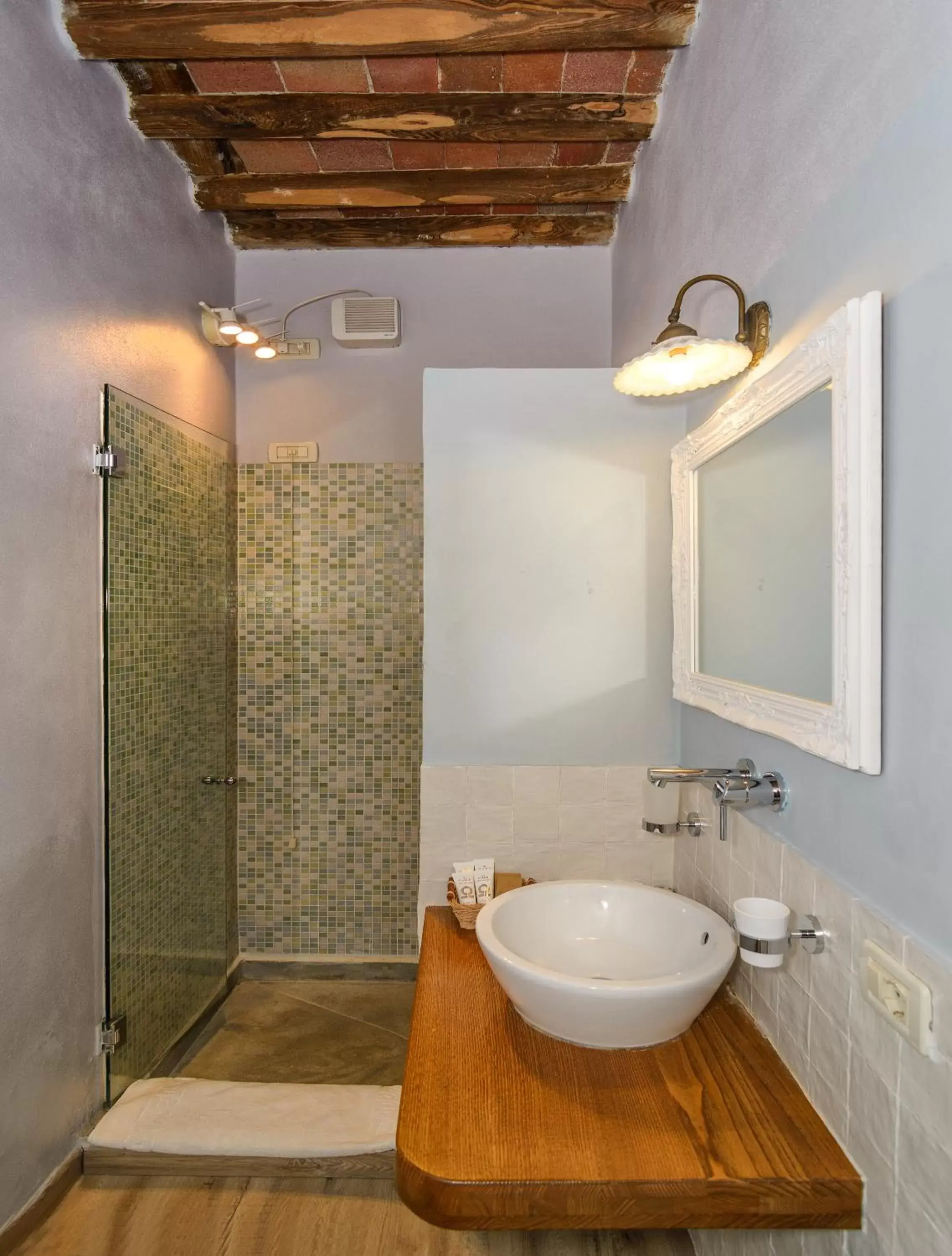 Classic Double or Twin Room in Hotel Albergo Villa Marta Classic Double or Twin Room in Hotel Albergo Villa Marta