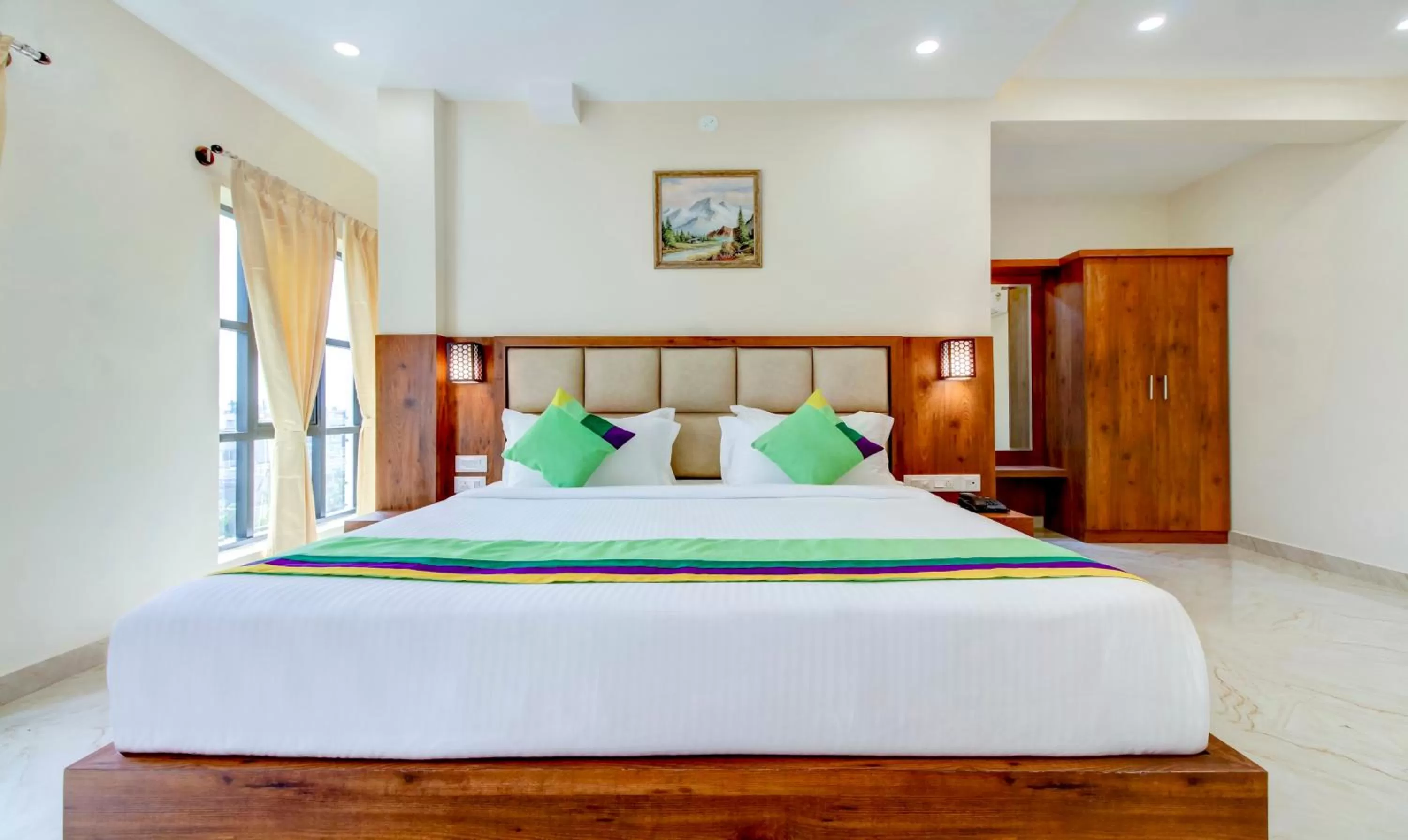 Bedroom, Bed in Treebo The Meridian