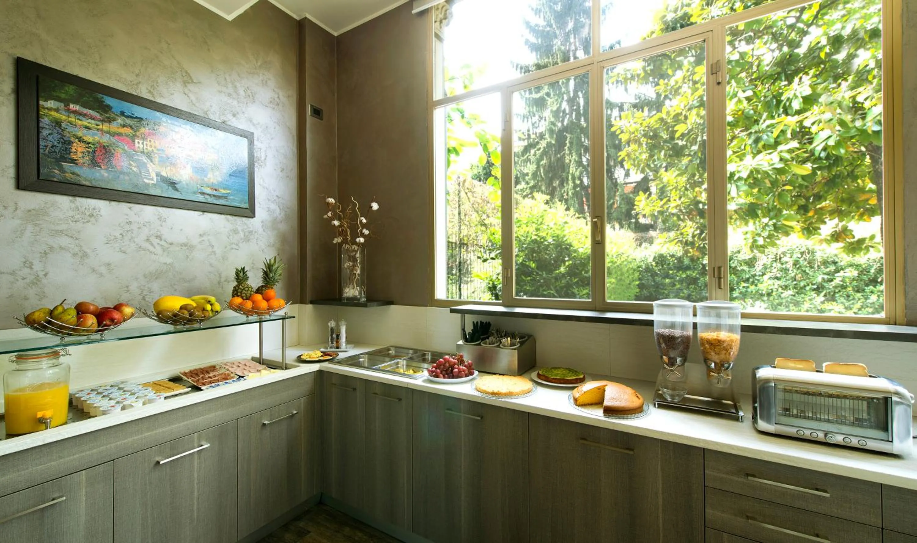 Buffet breakfast in Hotel San Francisco