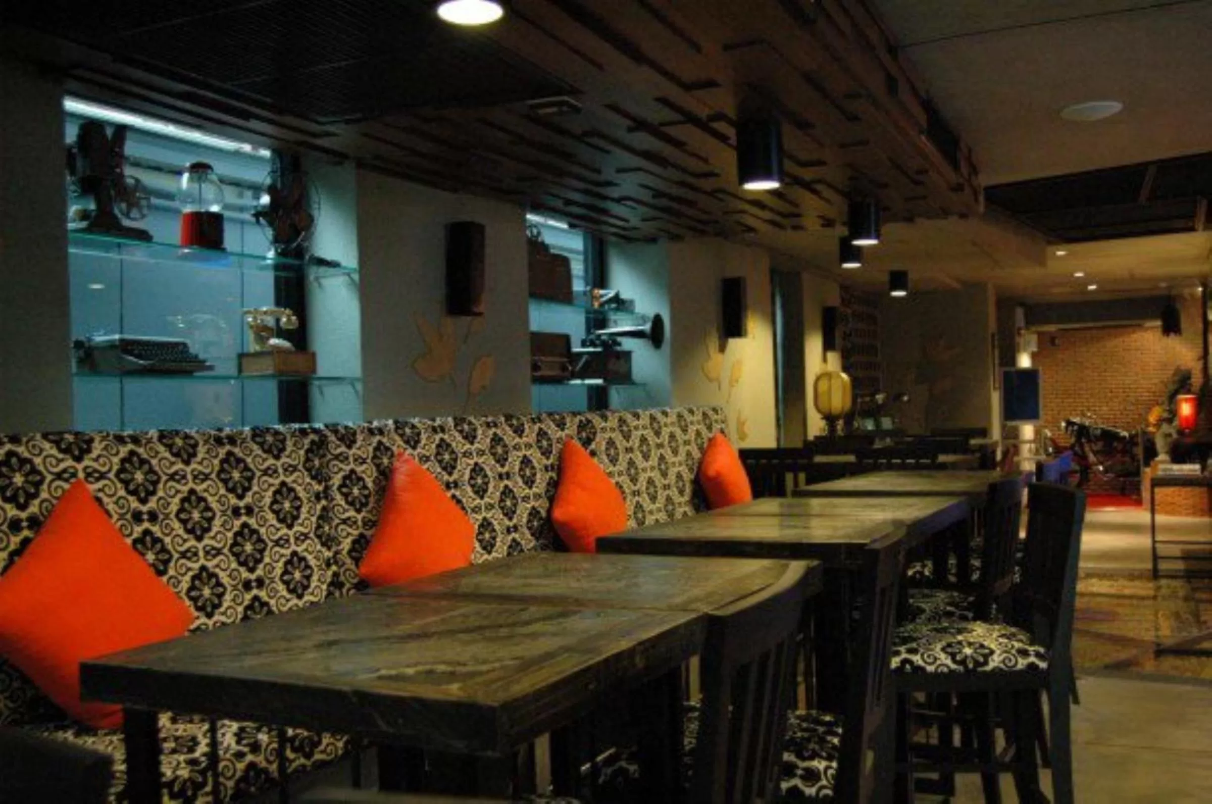 Restaurant/places to eat in The Fusion Suites