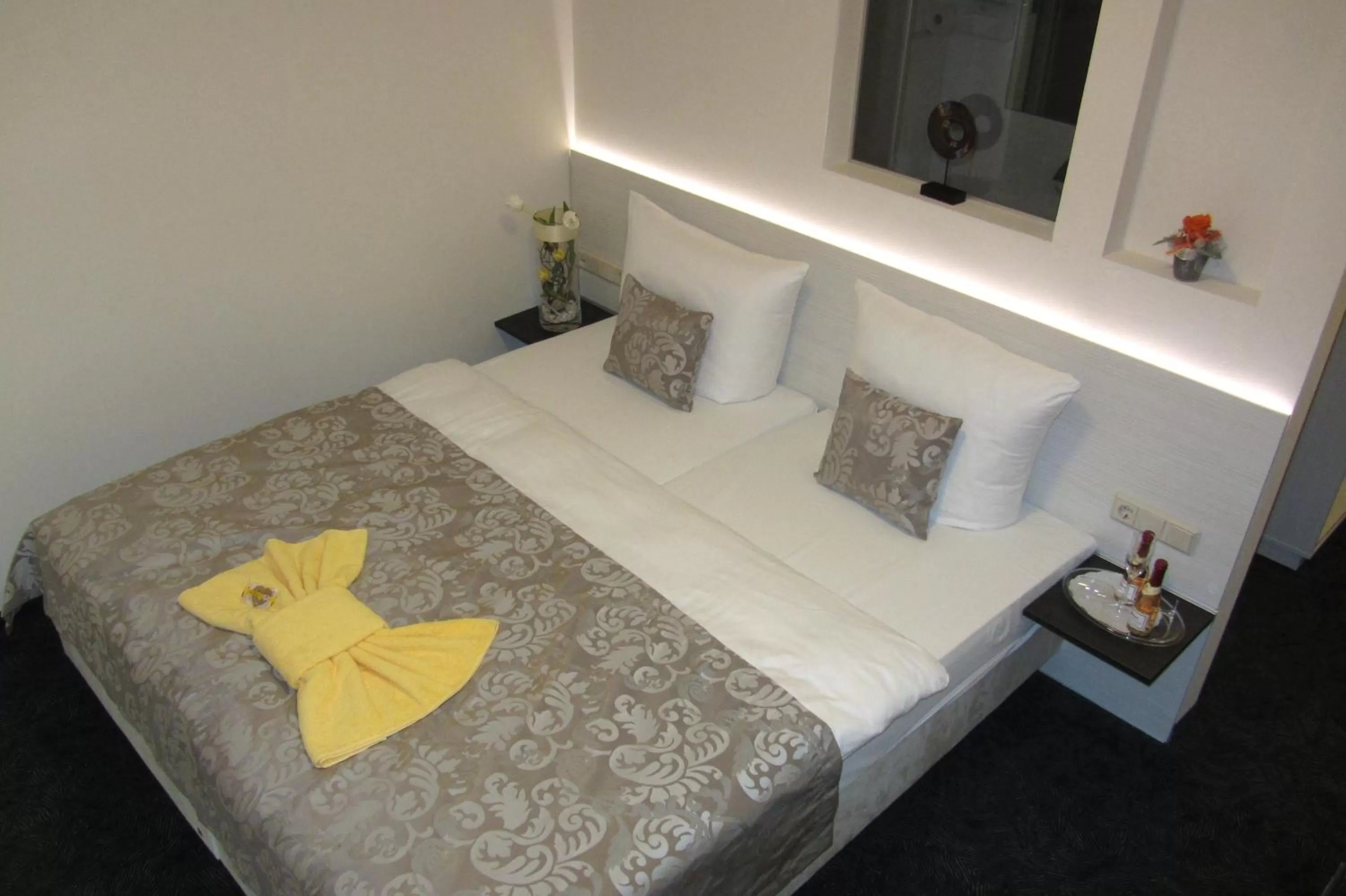 Bedroom, Bed in Willmersdorfer Hof