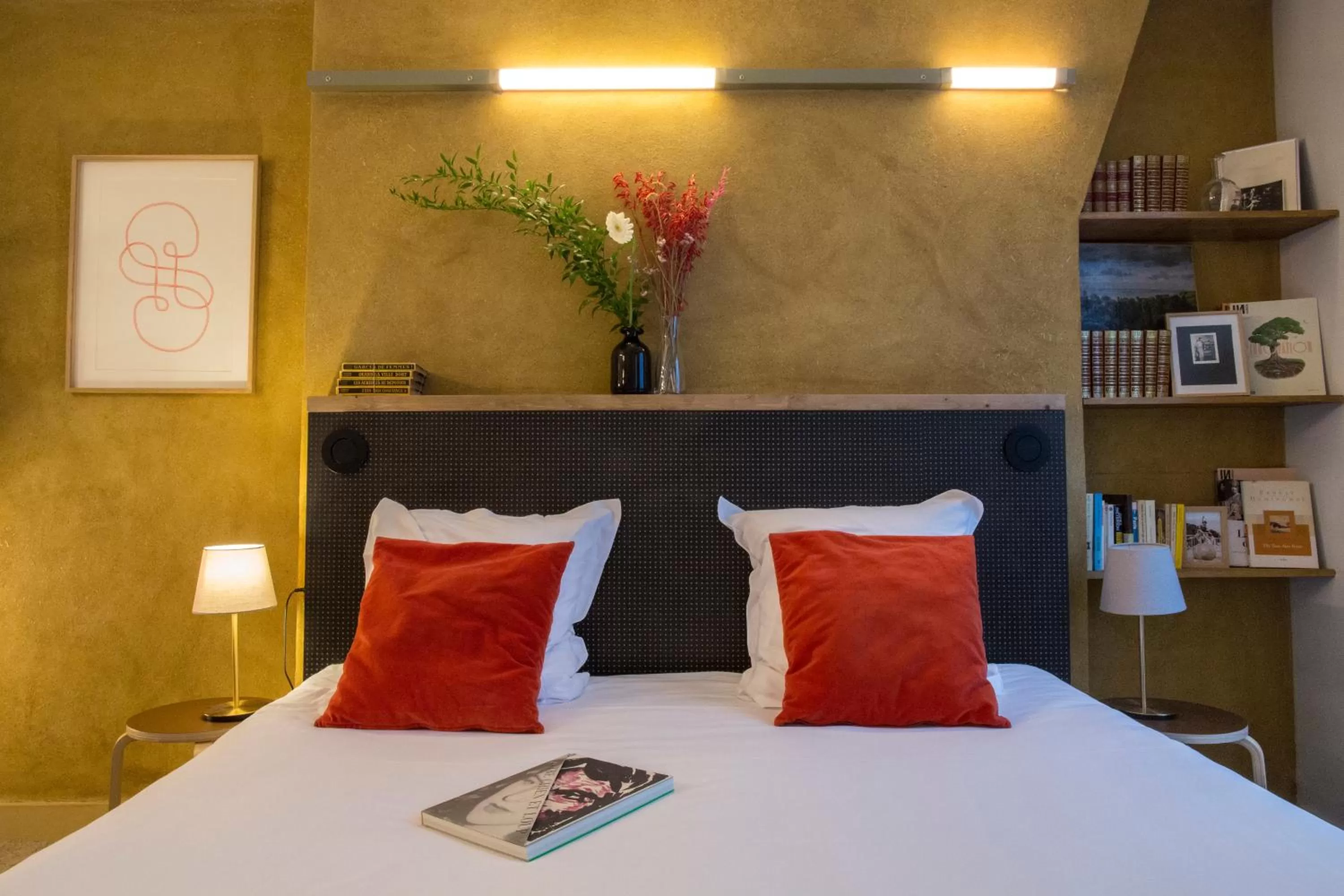 Bed in Hôtel La Nouvelle République & Hammam