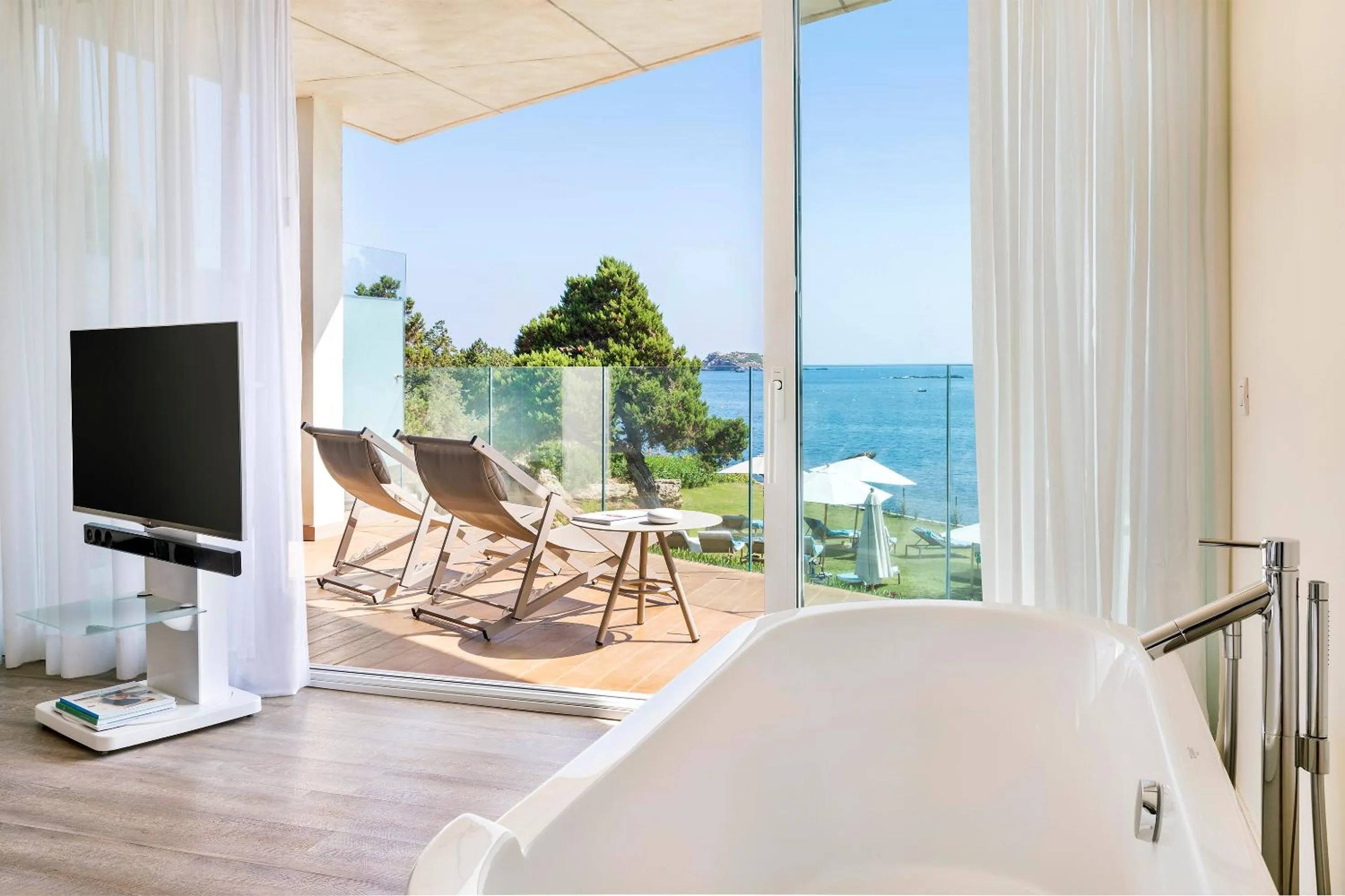 TV and multimedia in ME Ibiza - The Leading Hotels of the World