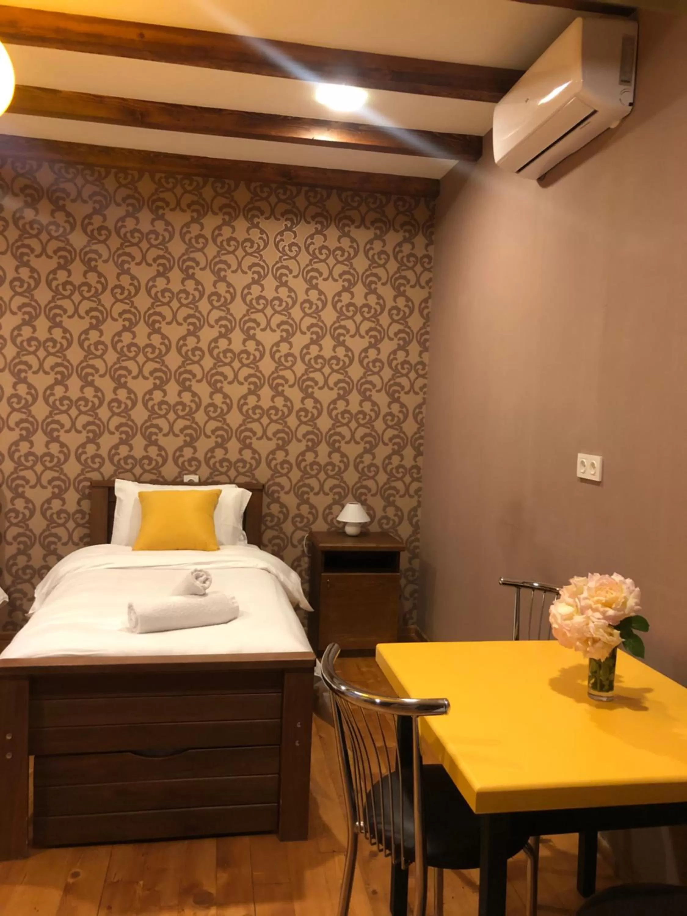 Borjomi Yellow Hotel