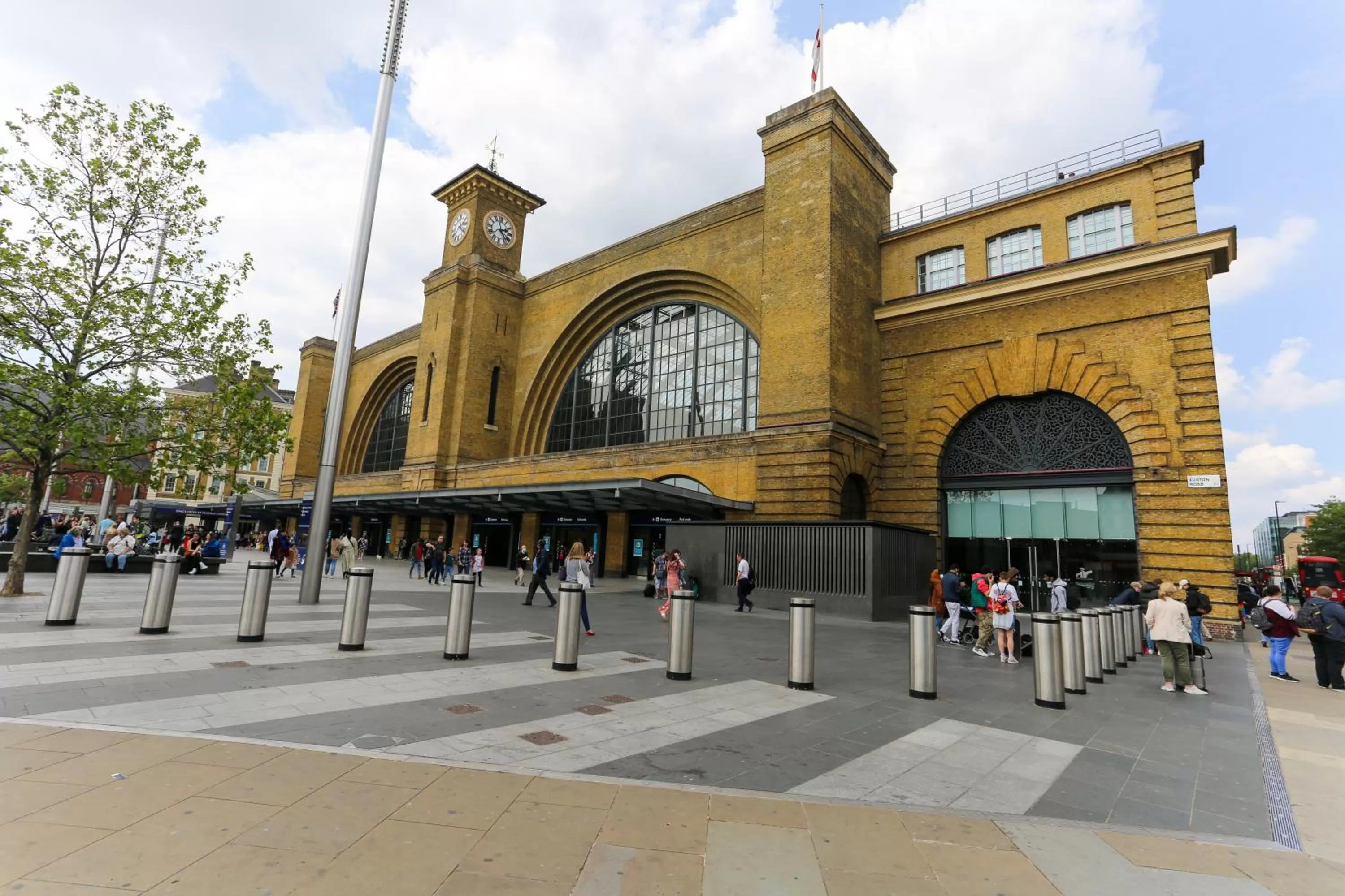 Property building in KX Rooms Kings Cross