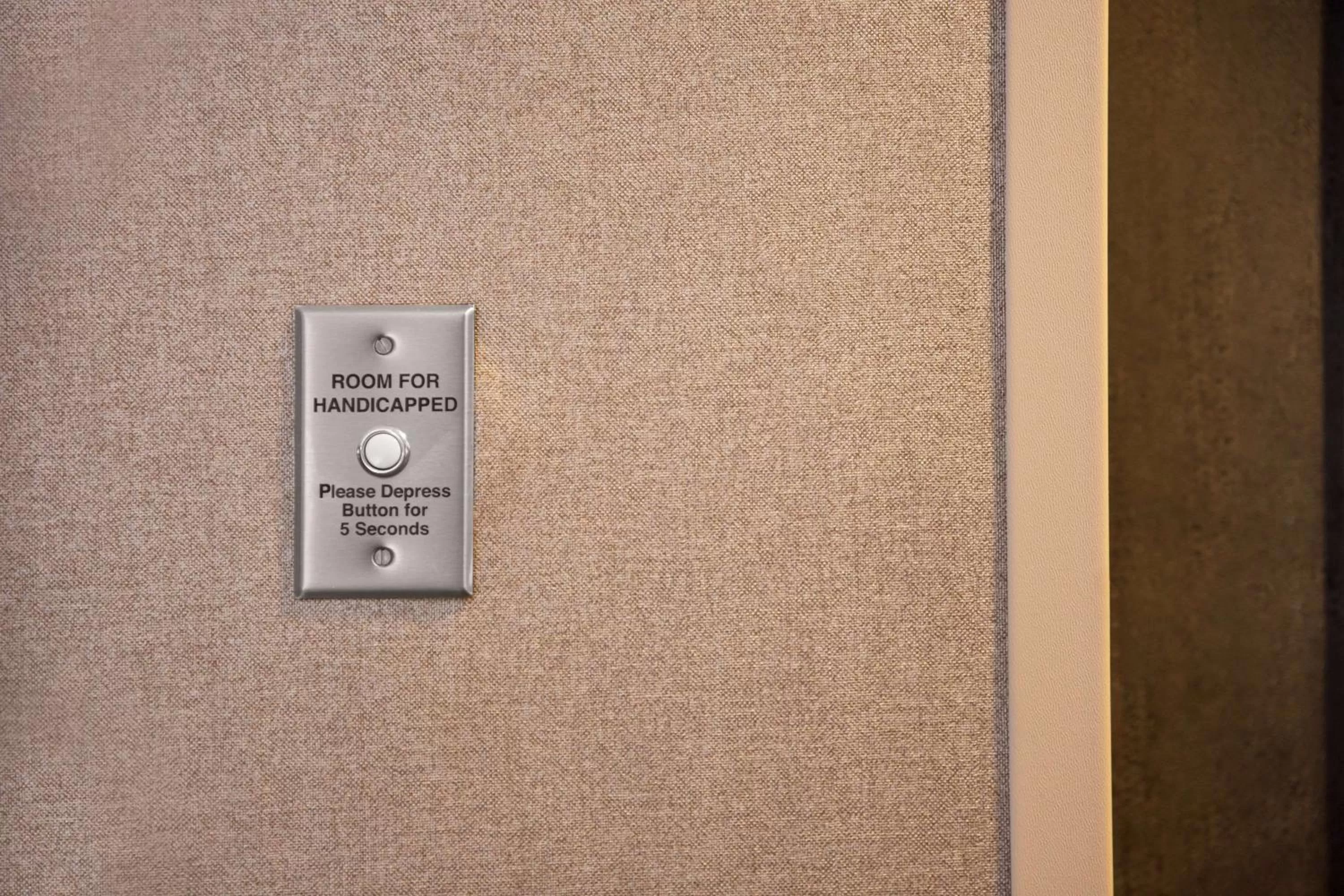 Photo of the whole room in Hampton Inn & Suites Nashville-Downtown