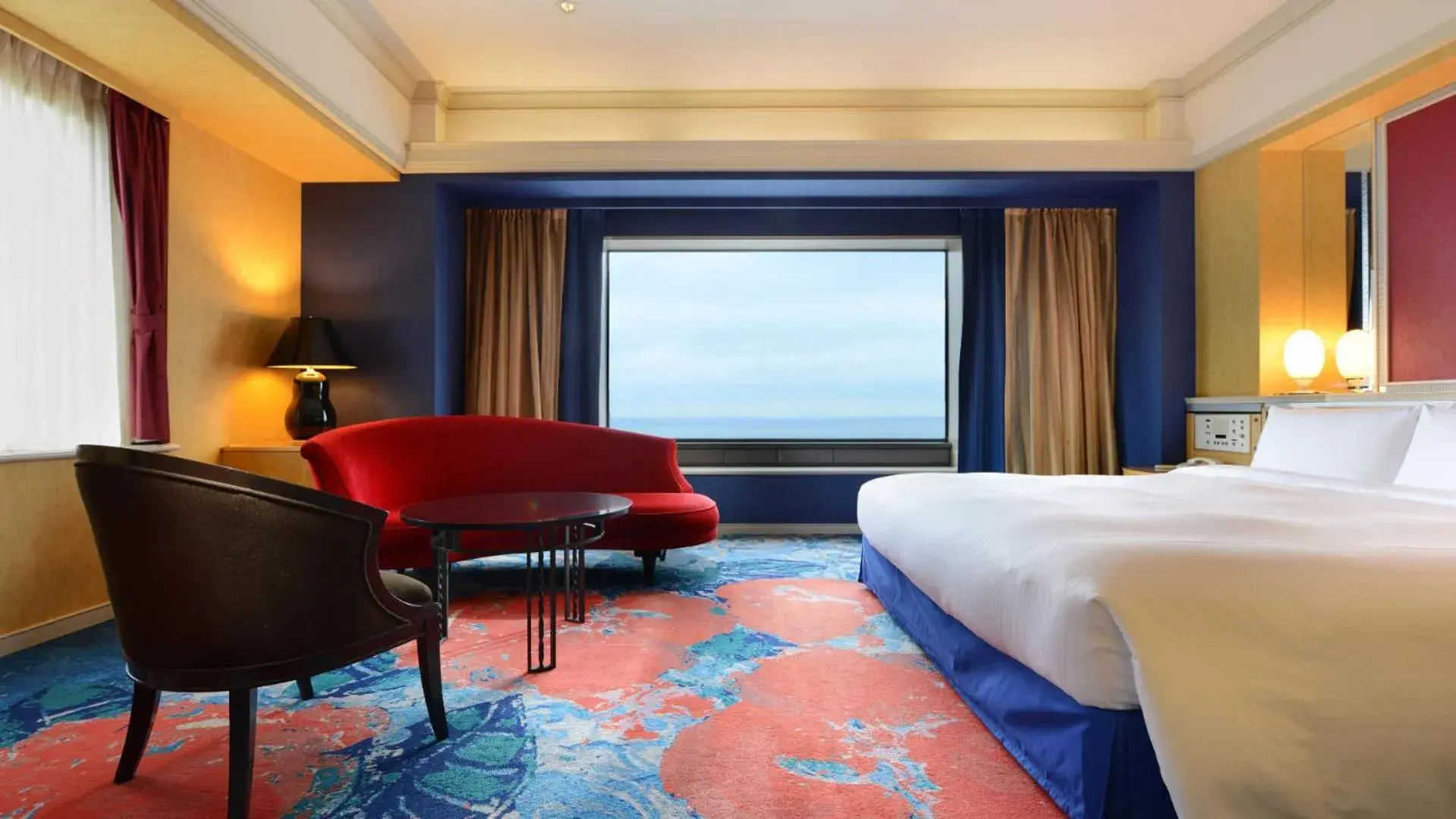 Superior Corner Double Room - single occupancy - Non-Smoking in Hotel New Otani Makuhari Superior Corner Double Room - single occupancy - Non-Smoking in Hotel New Otani Makuhari