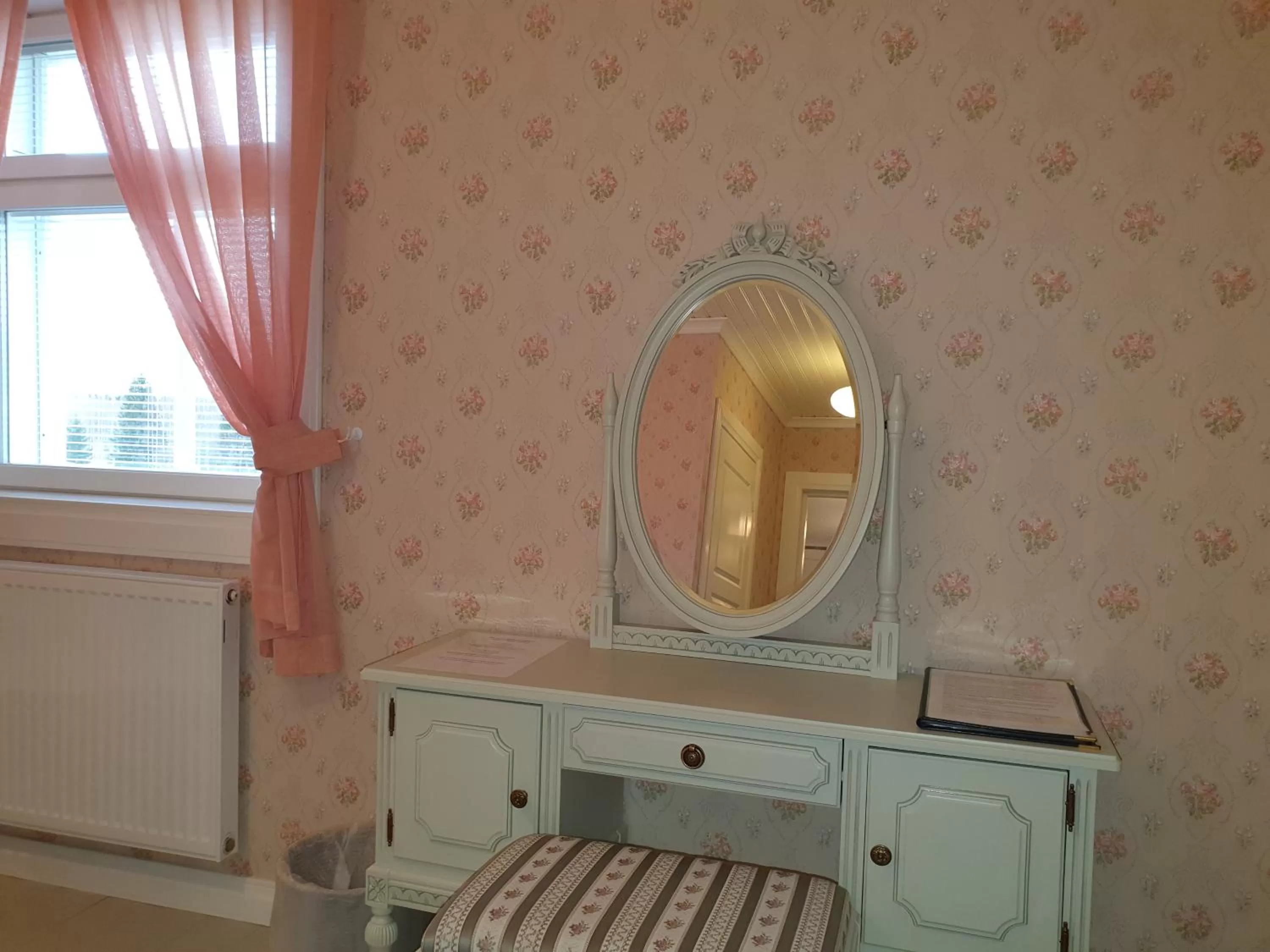 Decorative detail in B&B Lomamokkila