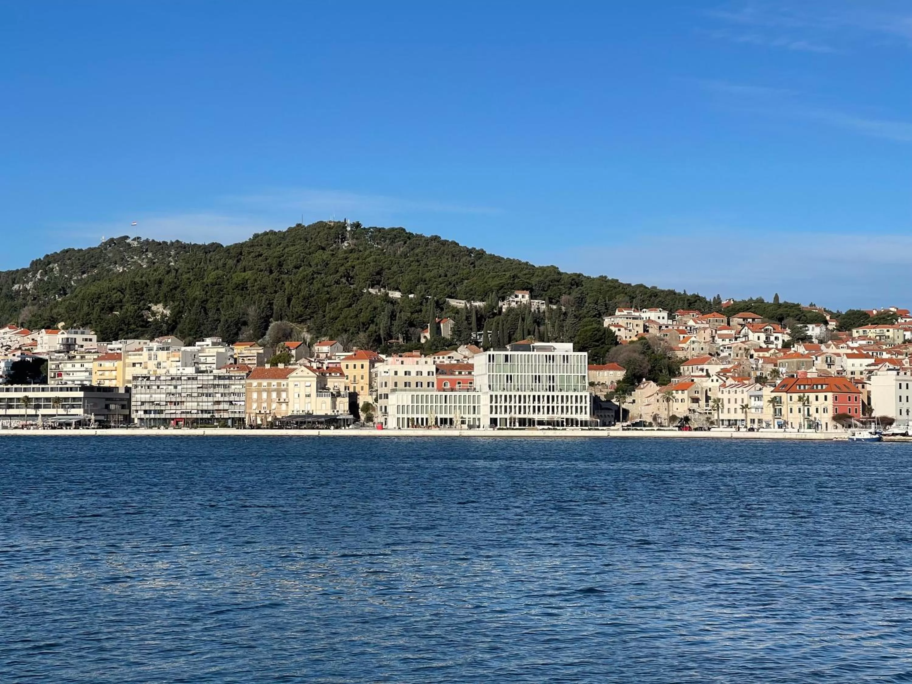 Property building in Hotel Ambasador