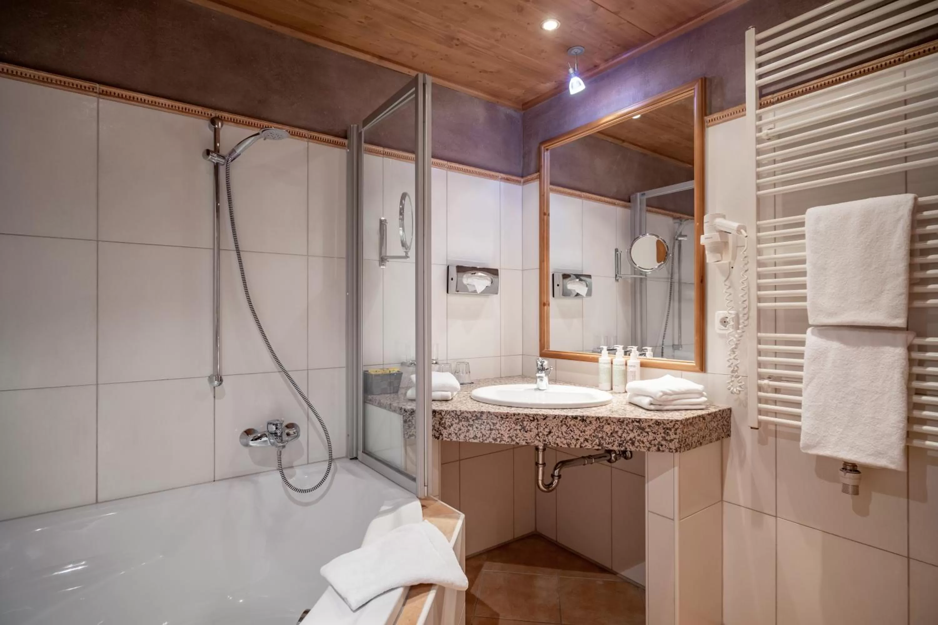 Bathroom in Familienparadies Sporthotel Achensee - FAMILIES ONLY