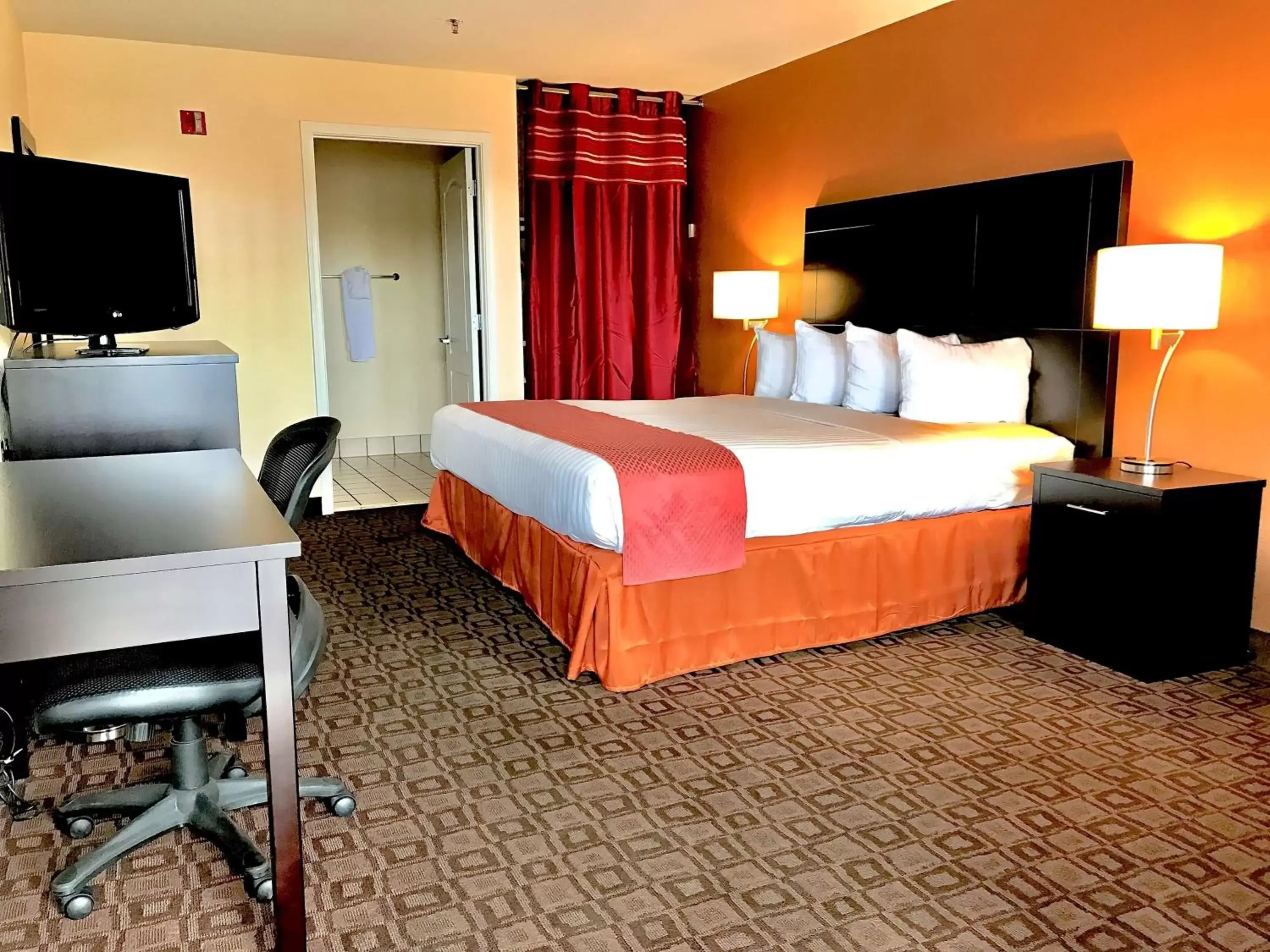 King Suite - Non-Smoking in Best Western Superstition Springs Inn King Suite - Non-Smoking in Best Western Superstition Springs Inn