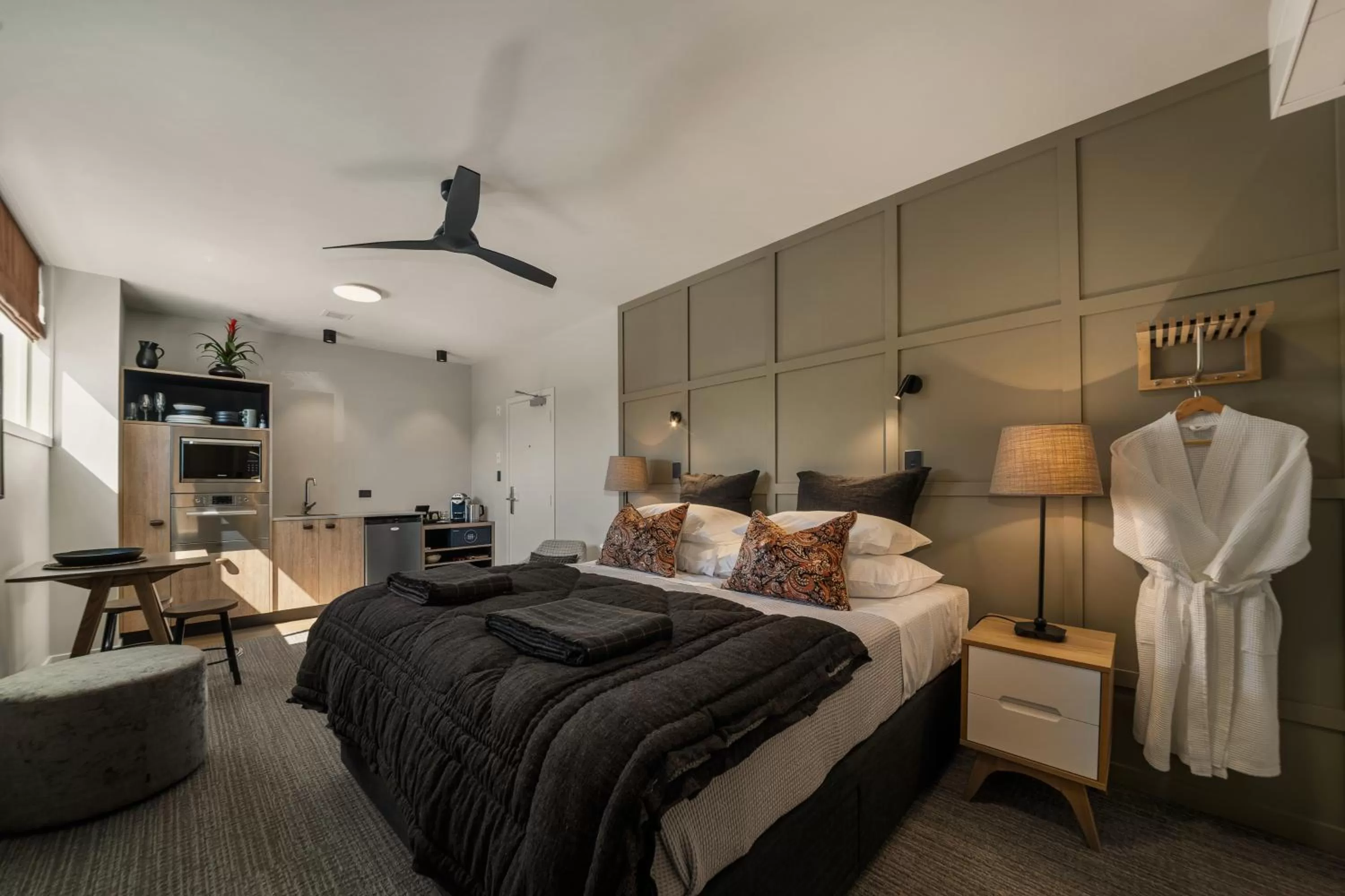 Photo of the whole room in 14th Lane Urban Hotel