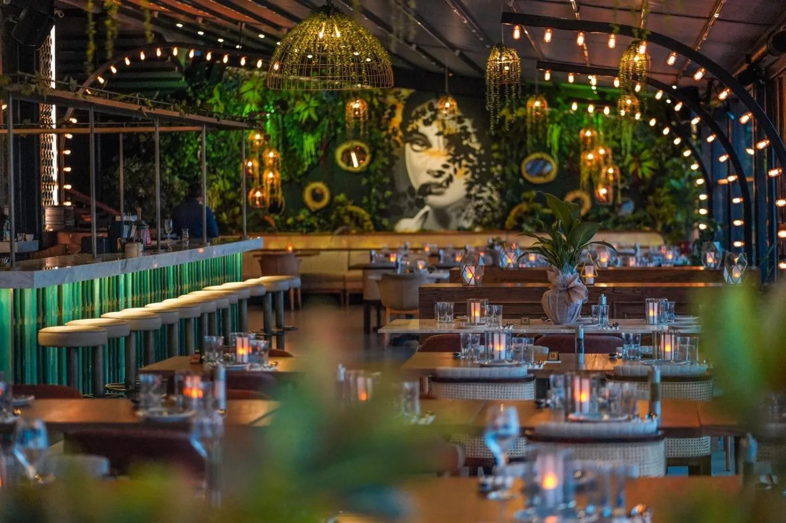 Restaurant/places to eat in Aurasia Beach Hotel