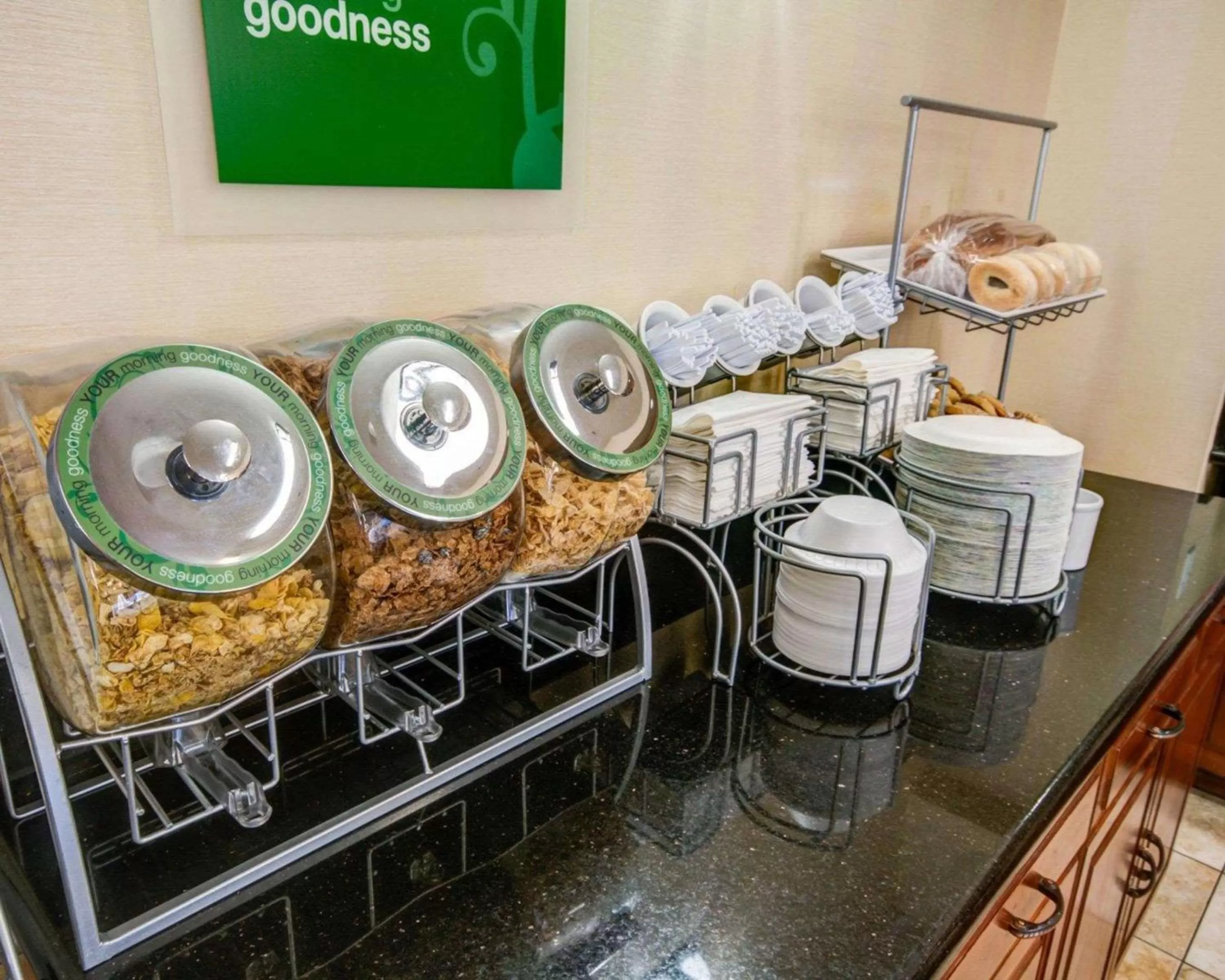 Restaurant/places to eat in Comfort Inn Redding Near I-5