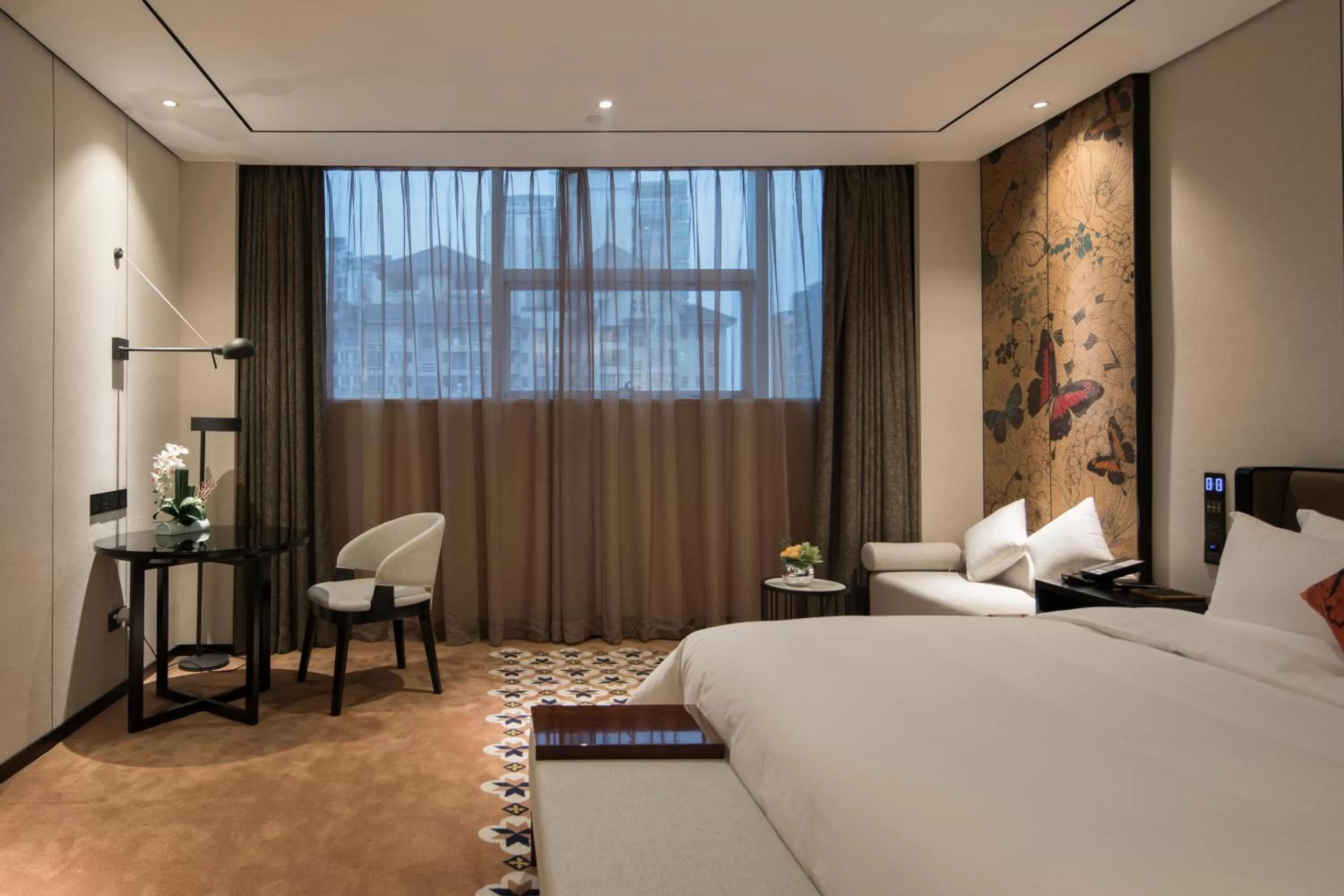 Bed in Paco Hotel Dongpu Guanghzou -Free Shuttle Bus for Canton Fair