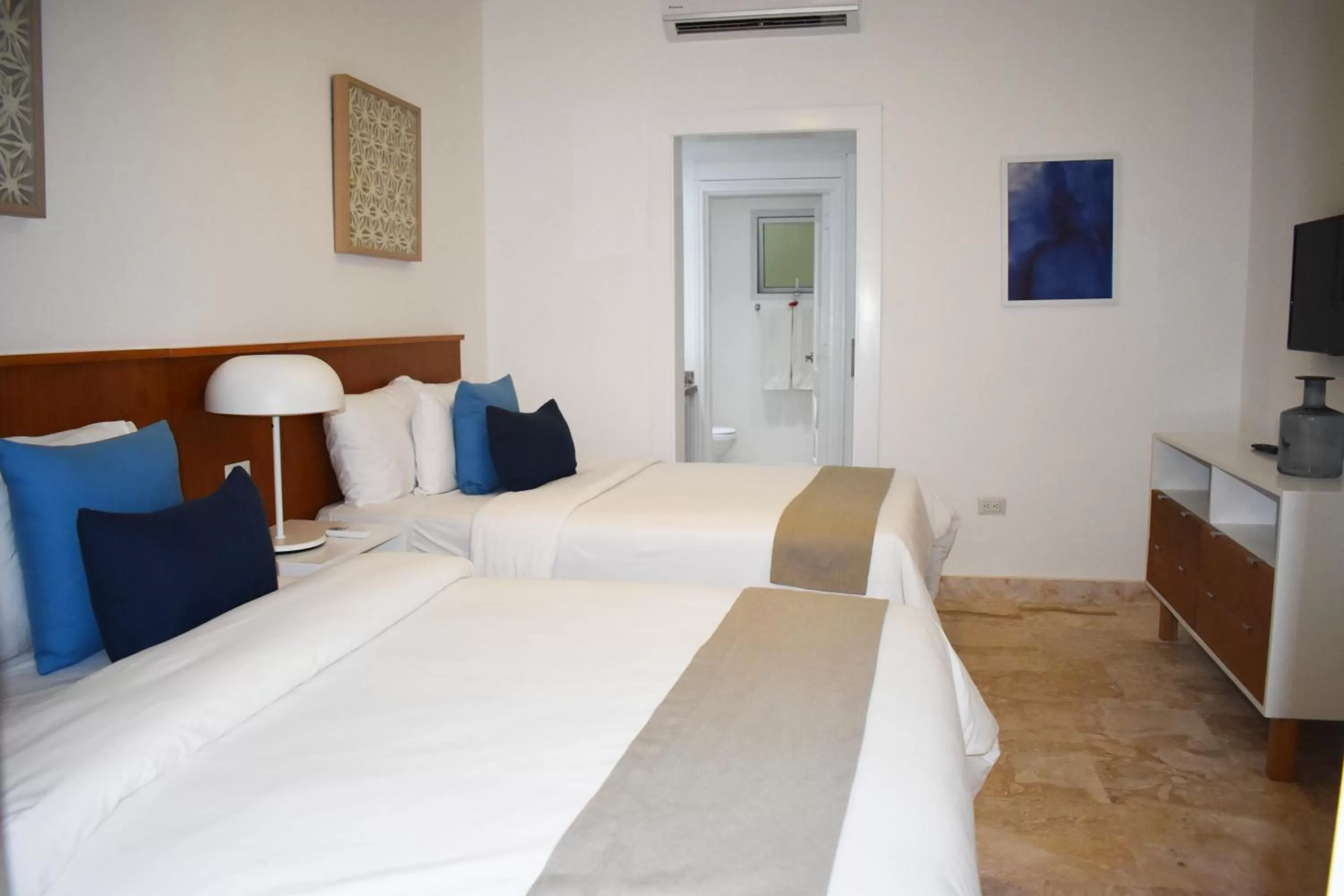 Bedroom, Bed in Coson Bay