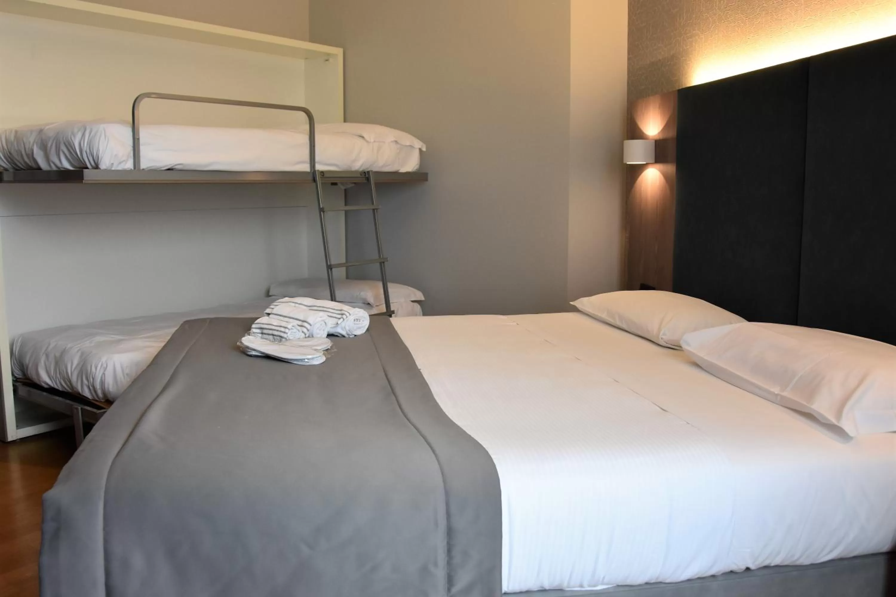 Bed in Hotel Motel Prestige