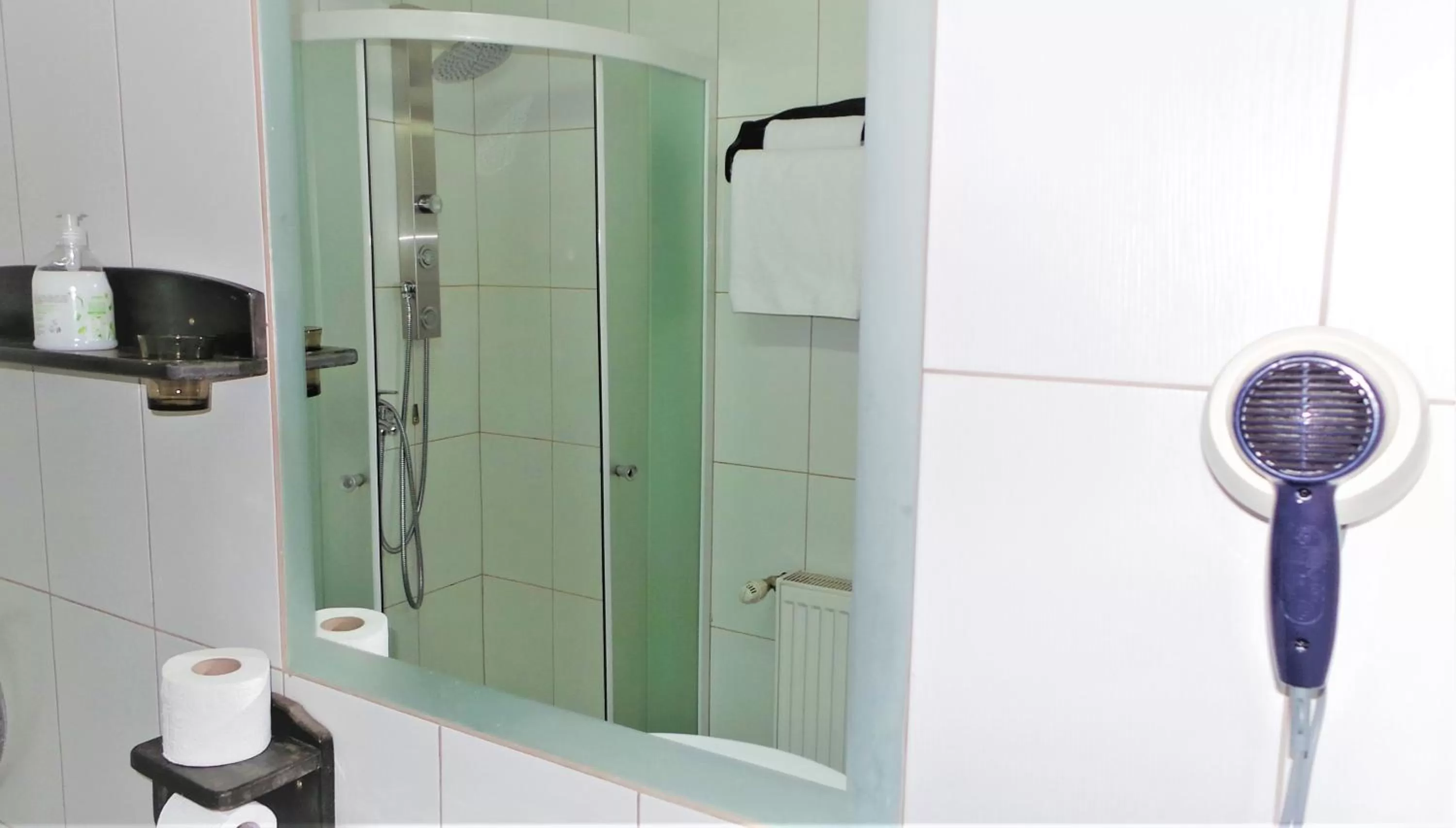 Bathroom in Hotel Sonne