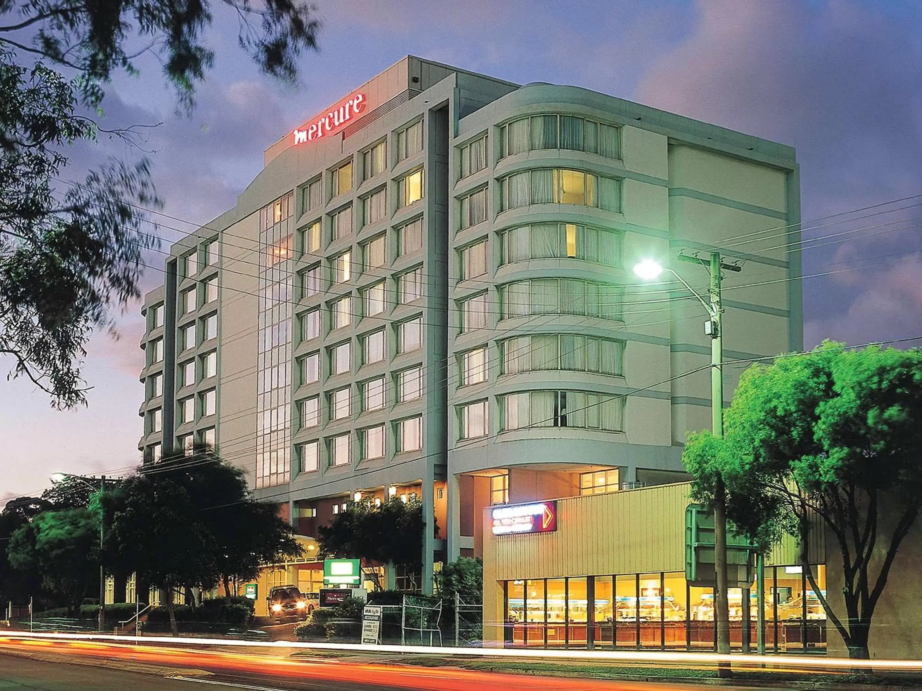 Mercure Sydney Parramatta Mercure Sydney Parramatta