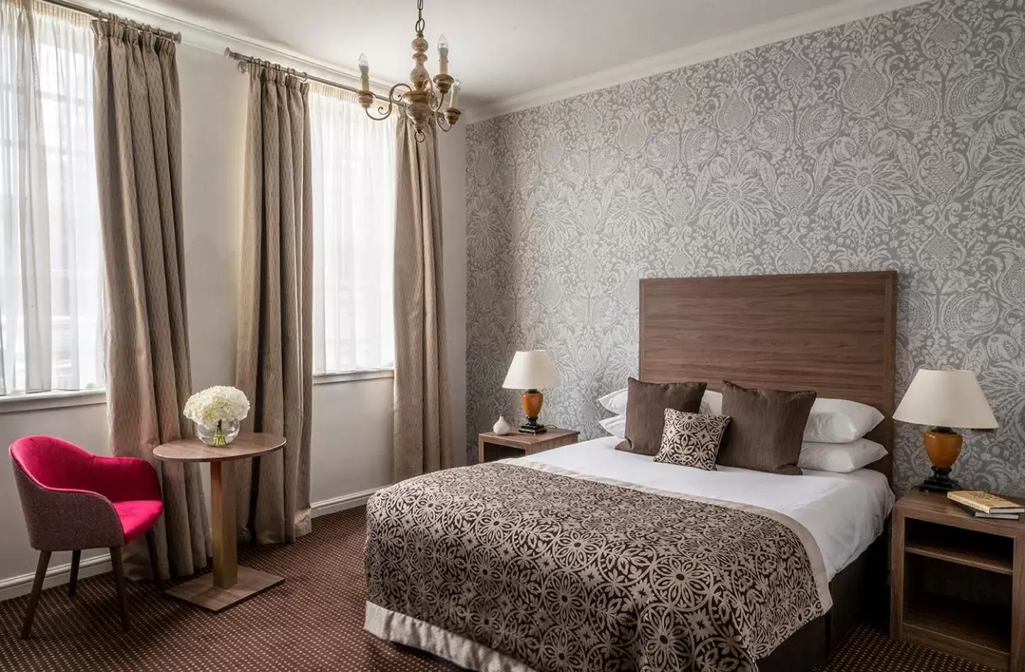 Classic Double Room in Brandshatch Place Hotel & Spa Classic Double Room in Brandshatch Place Hotel & Spa