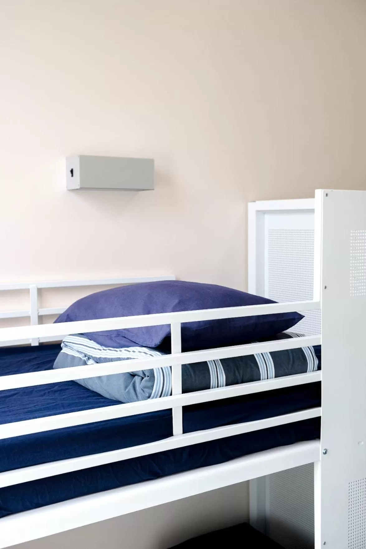 Bedroom, Bed in Wake Up! Sydney Central