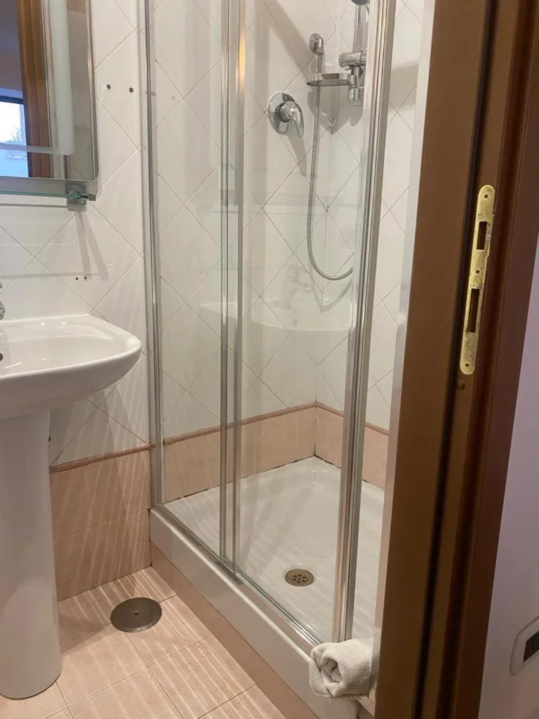 Shower in Airport Hotel