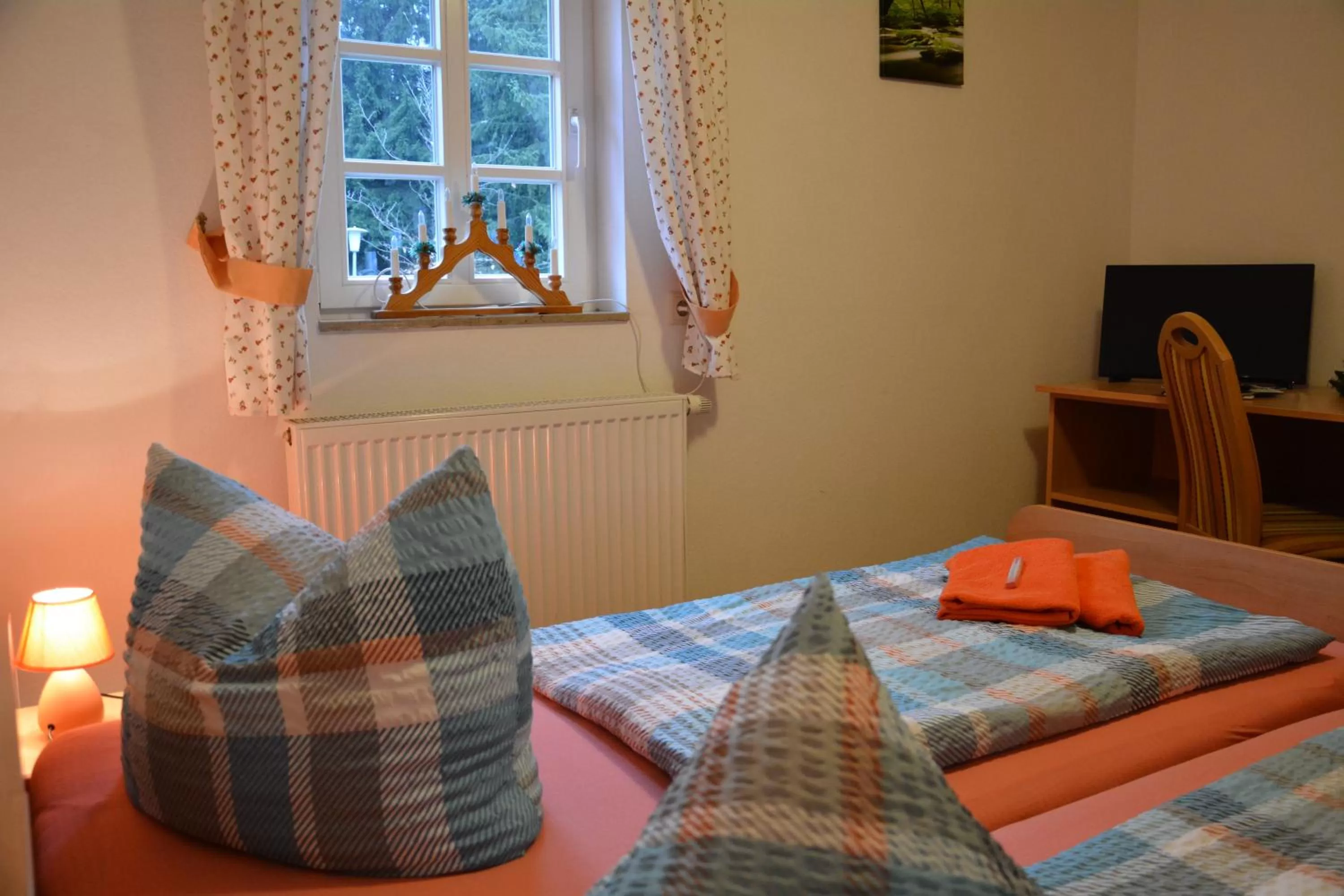Photo of the whole room, Bed in Waldgasthof Bad Einsiedel