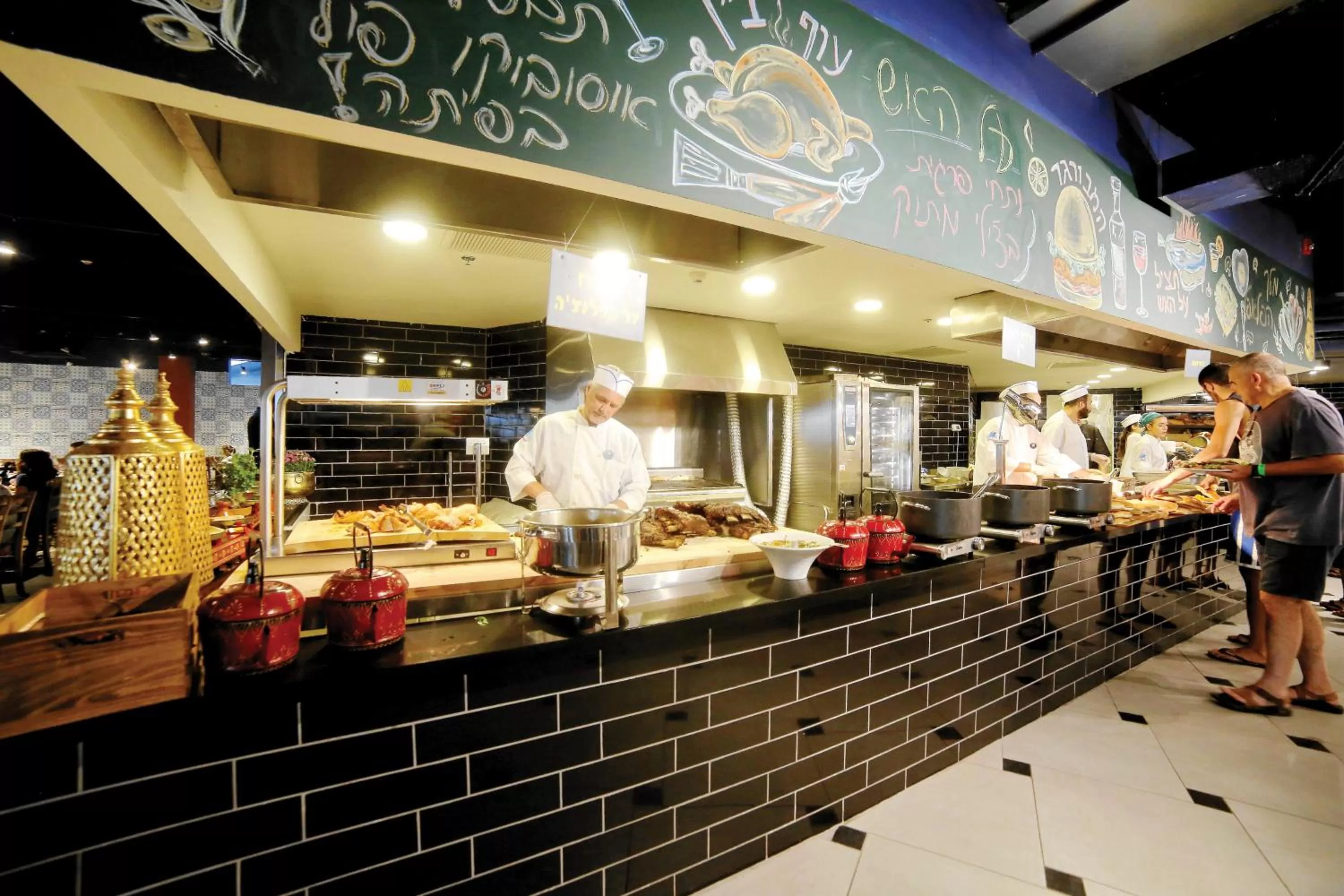 Food, Restaurant/Places to Eat in Club Hotel Eilat - All Suites Hotel