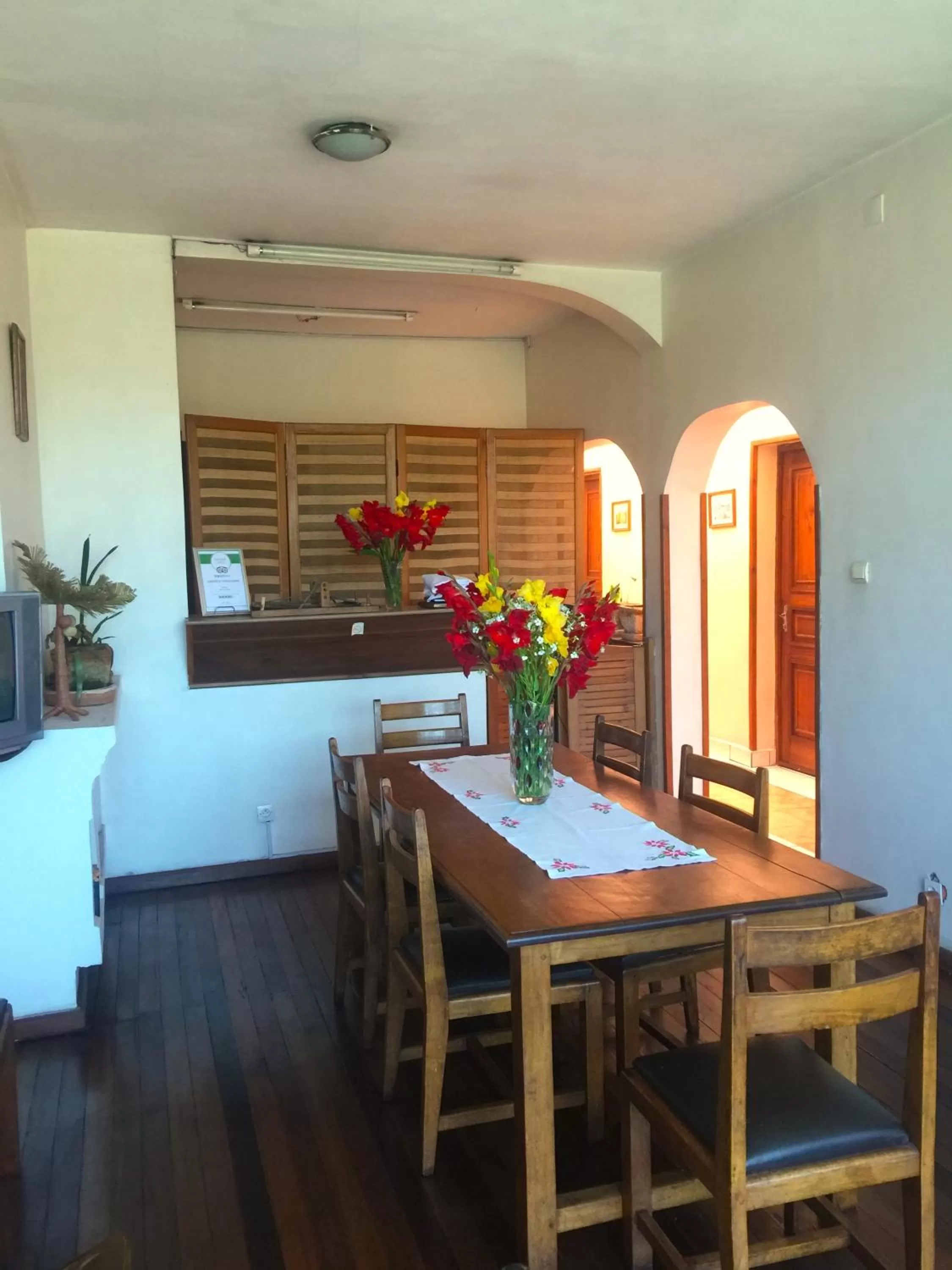 Restaurant/places to eat, Dining Area in TANA-JACARANDA