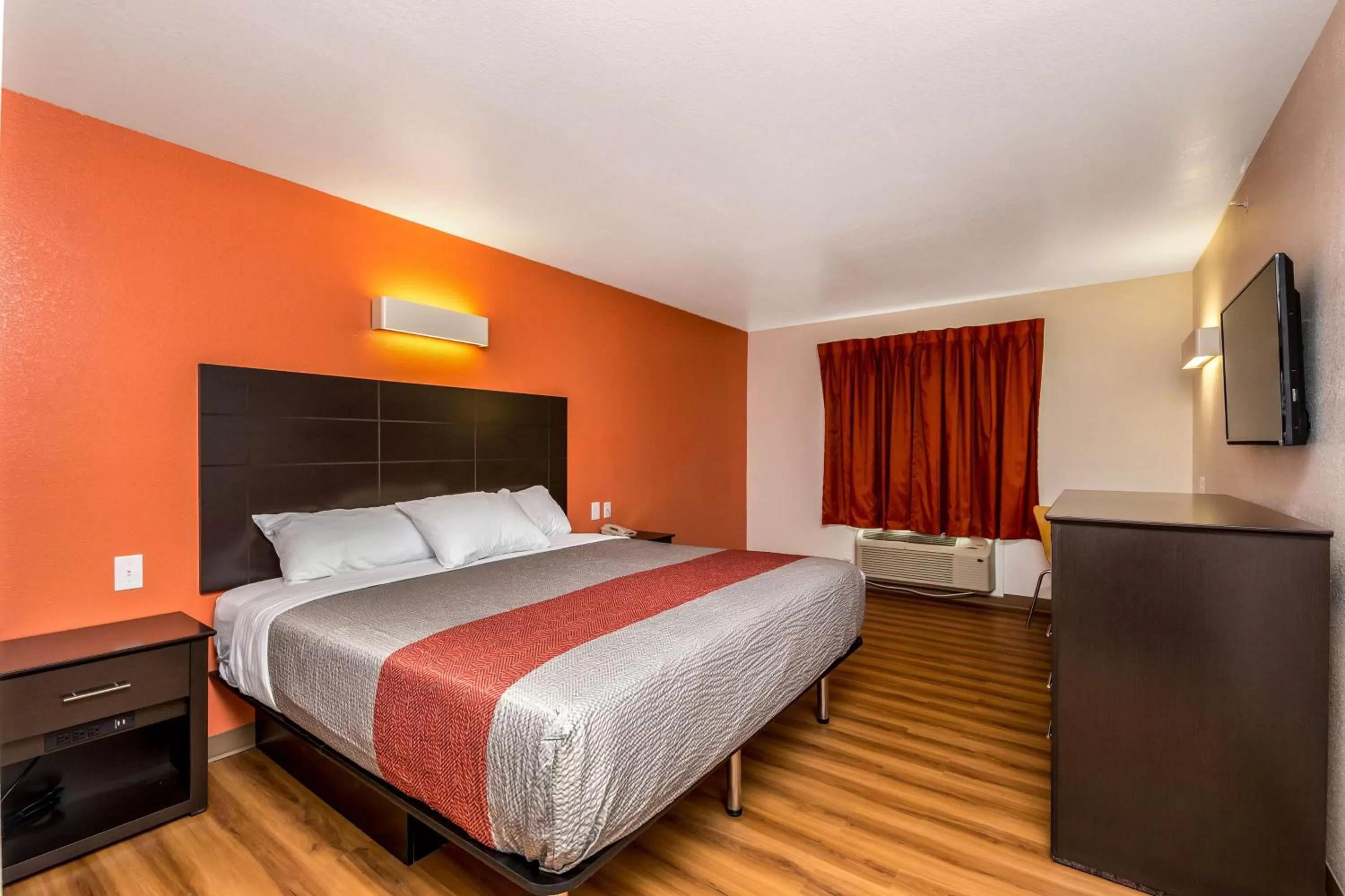 Bedroom, Bed in Motel 6 Peoria