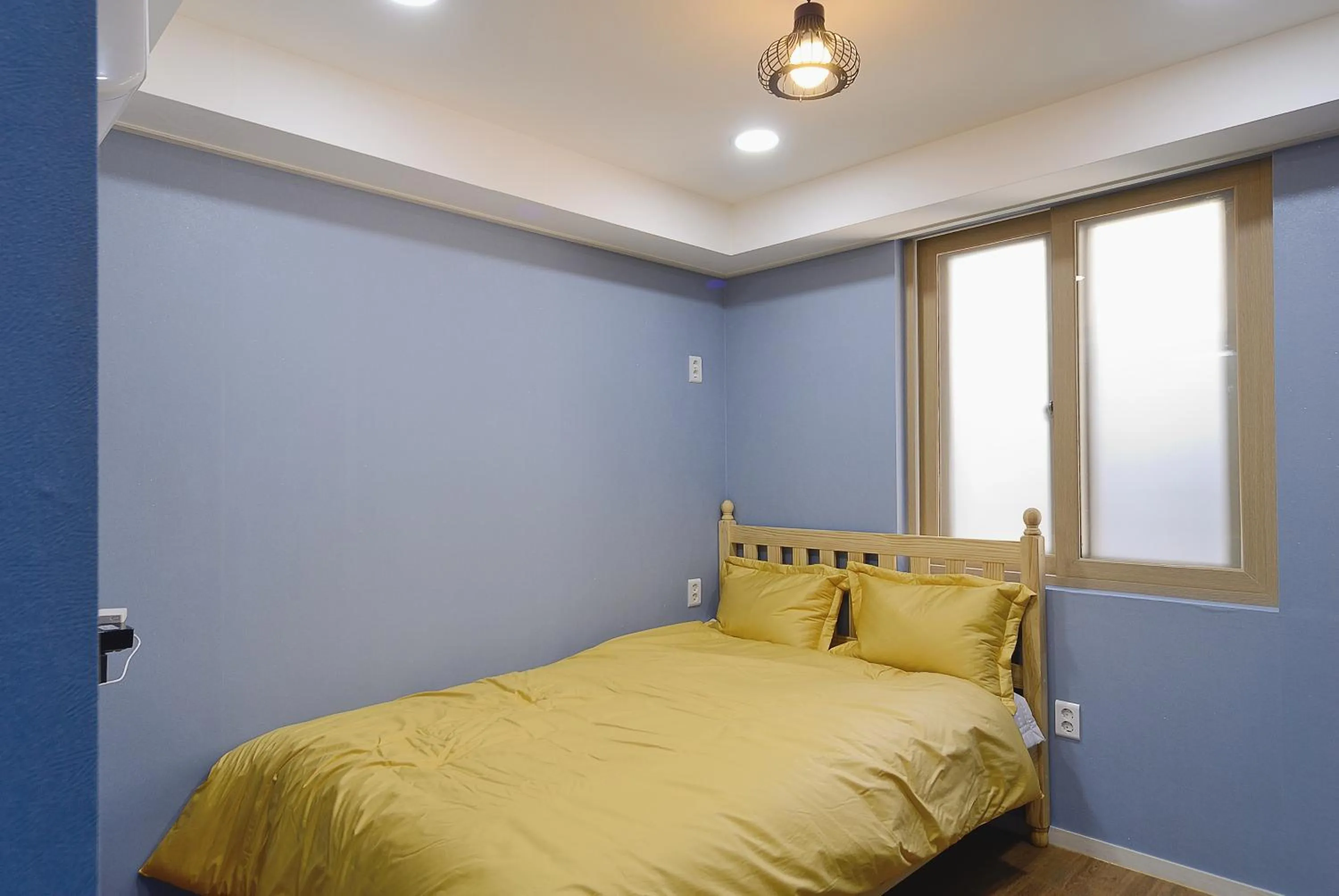 Photo of the whole room, Bed in Red Guesthouse