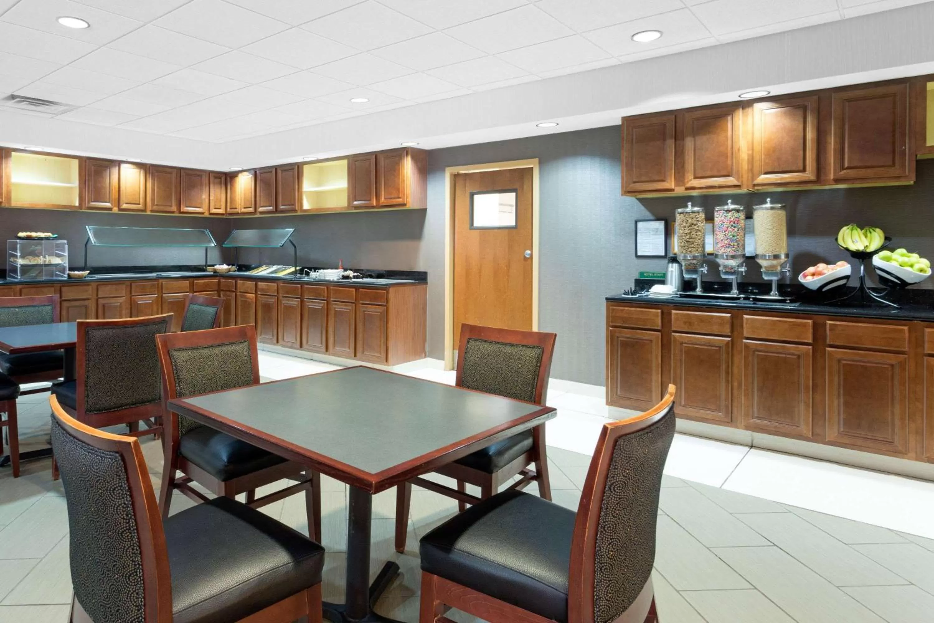 Restaurant/places to eat in Hawthorn Extended Stay by Wyndham Kingsland