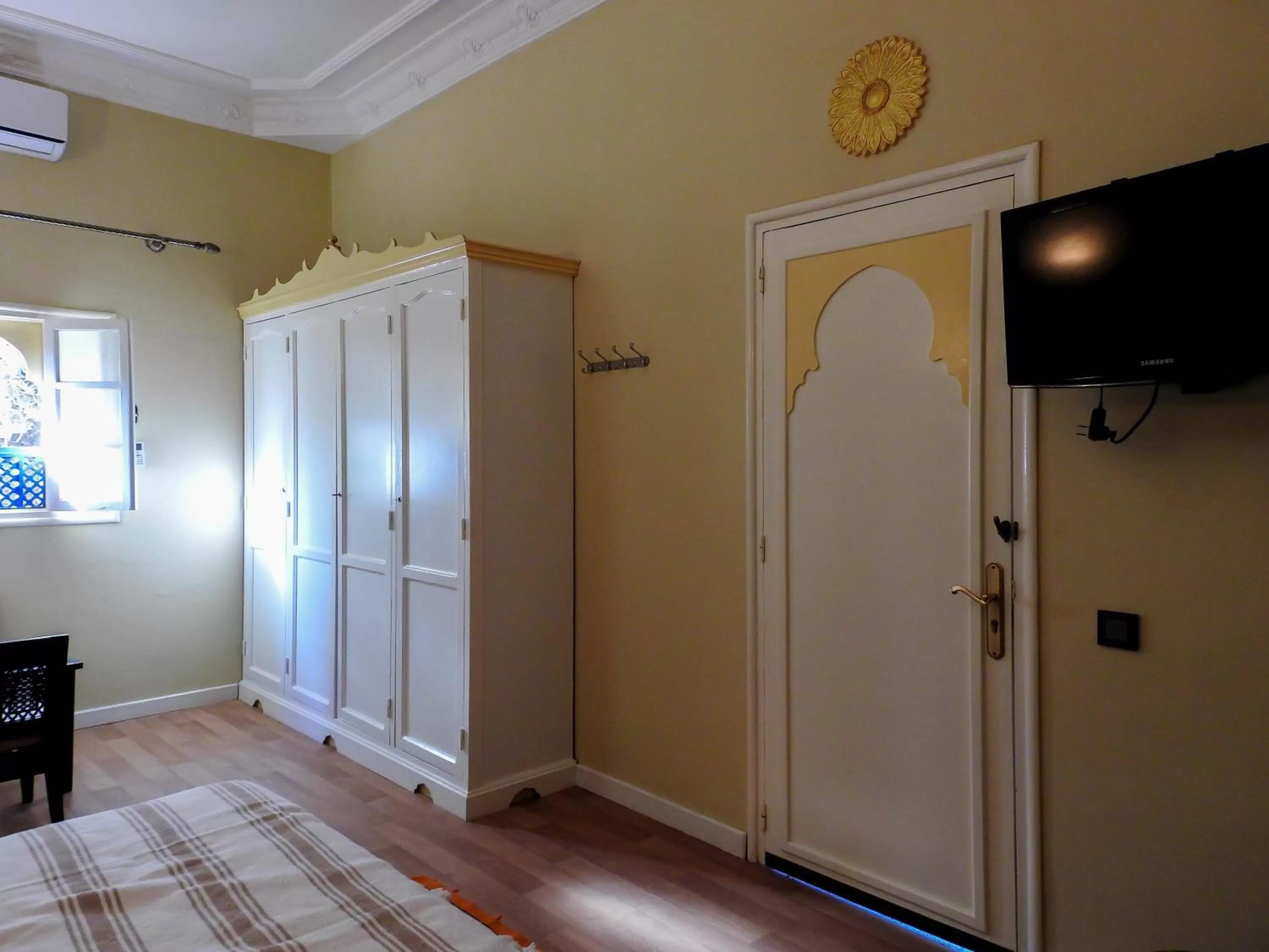 TV and multimedia, TV/Entertainment Center in Le Bleu House