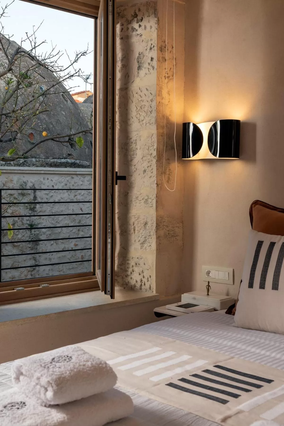 Bed in Sutor Chic Manor hotel